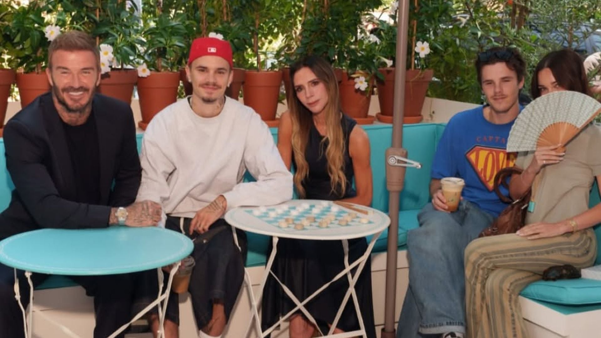 Ohne-Brooklyn-Victoria-Beckham-feiert-ihren-Parfum-Launch