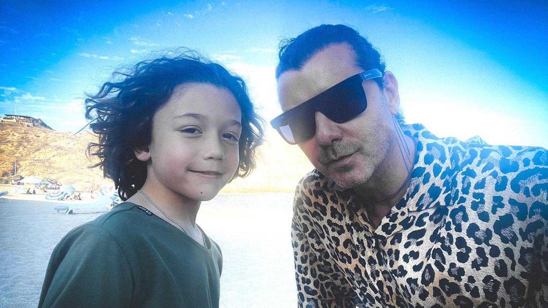 Selten Gavin Rossdale teilt Selfie mit seinem Sohn Apollo(01)