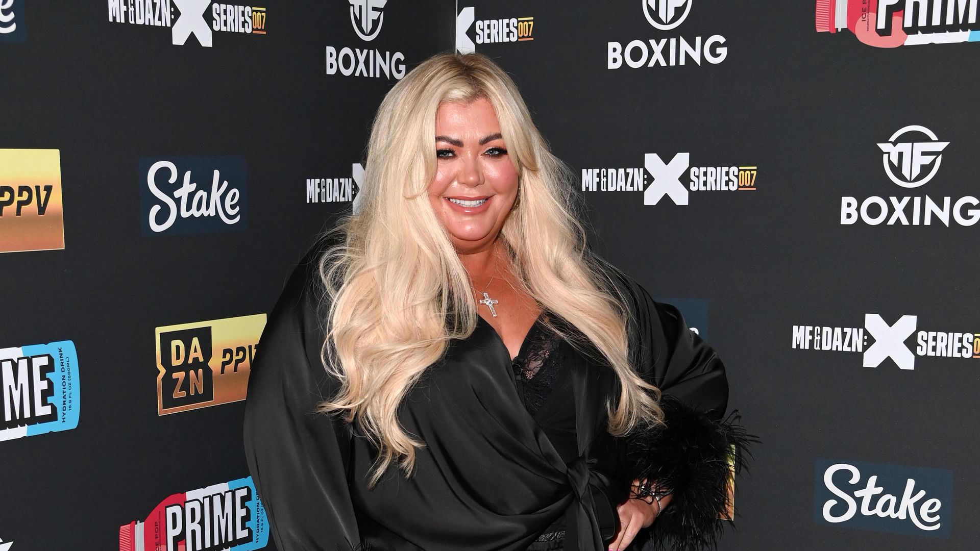 Gemma-Collins-zeigt-Gewichtsabnahme-im-Leoparden-Badeanzug