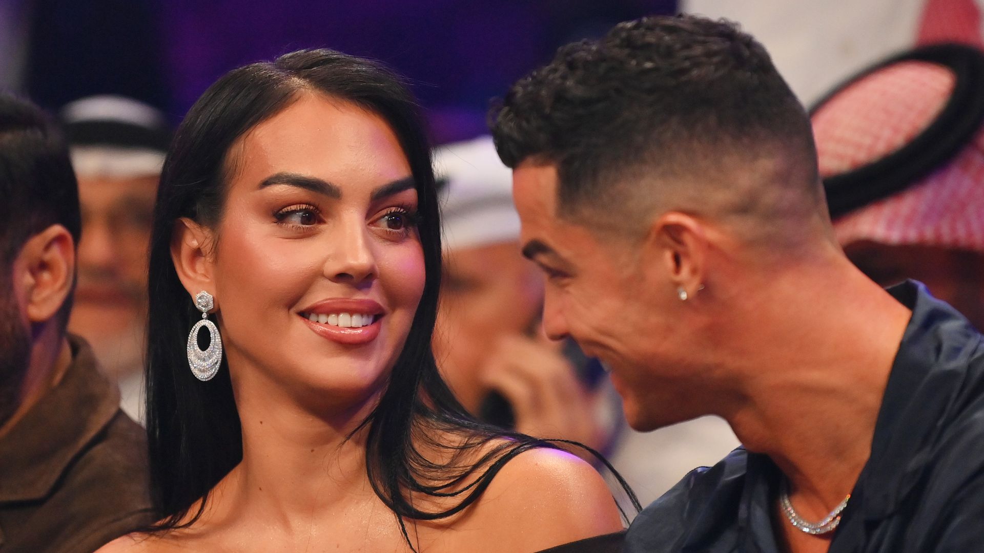 Ronaldo-Verlobte-kaufen-zwei-Luxusvillen-in-Saudi-Arabien