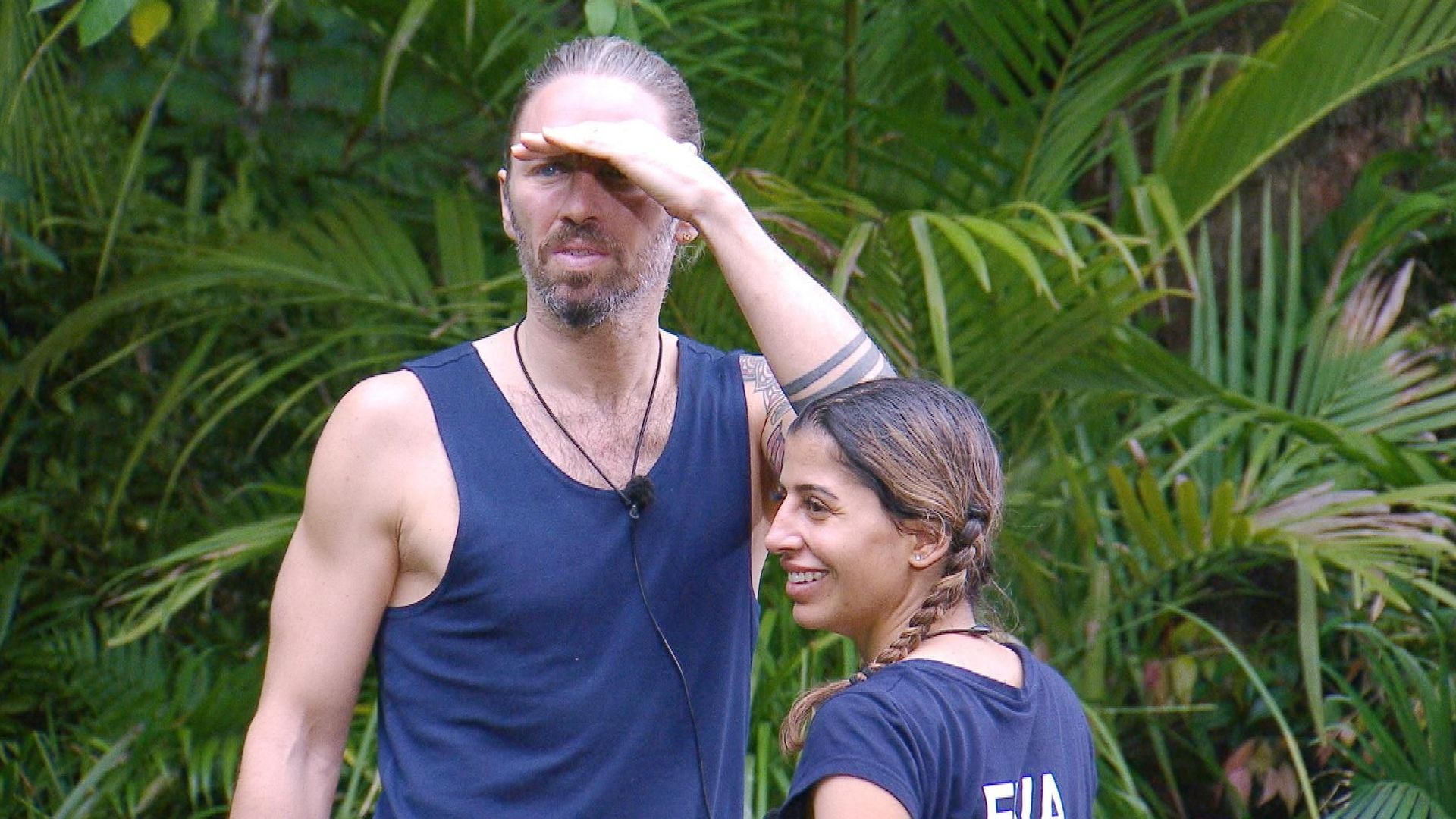 Kopf-war-schief-Eva-schildert-Gil-Ofarims-Dschungel-Unfall