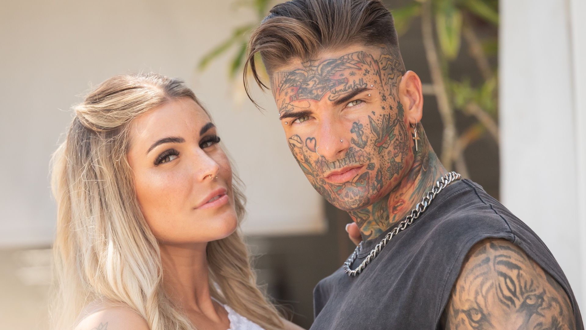 Verwunderlich Niko Temptation Island Bildnull