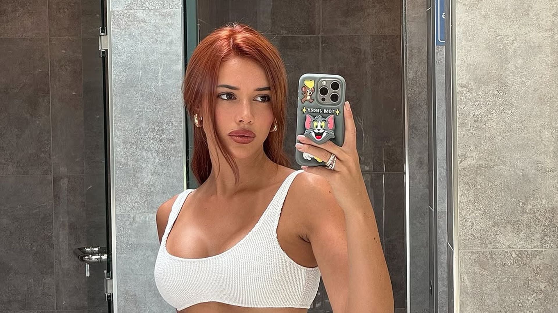 Neuer Look: Model Hanna Weig hat jetzt feuerrote Haare