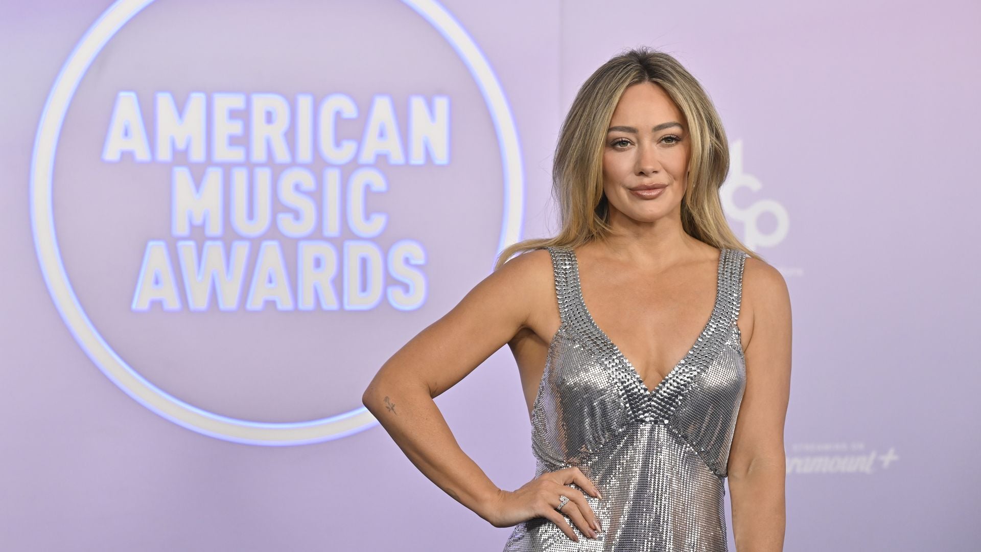 Hilary-Duff-steht-zu-Botox-und-anderen-Beauty-OPs