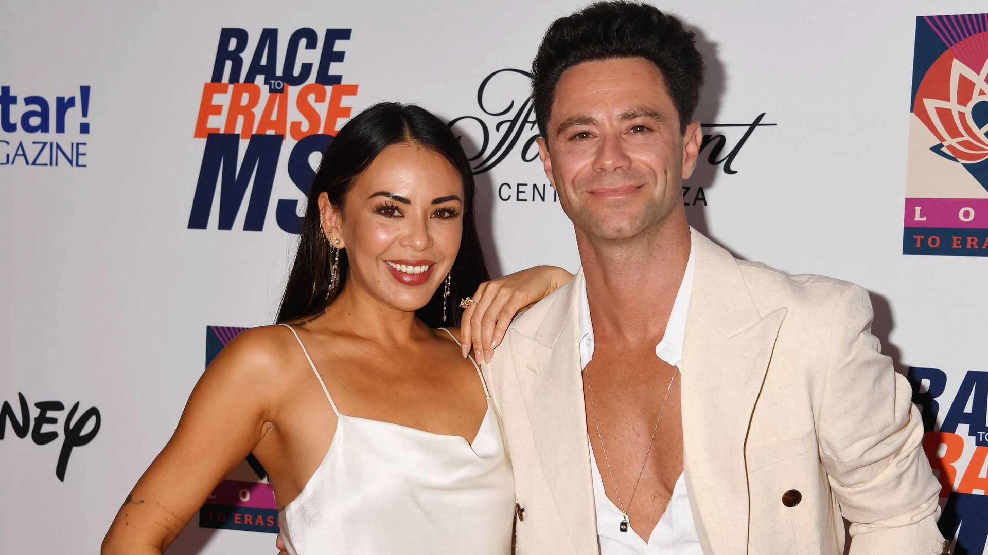 Nach-Scheidung-zeigt-Janel-Parrish-ihr-neues-Liebesgl-ck