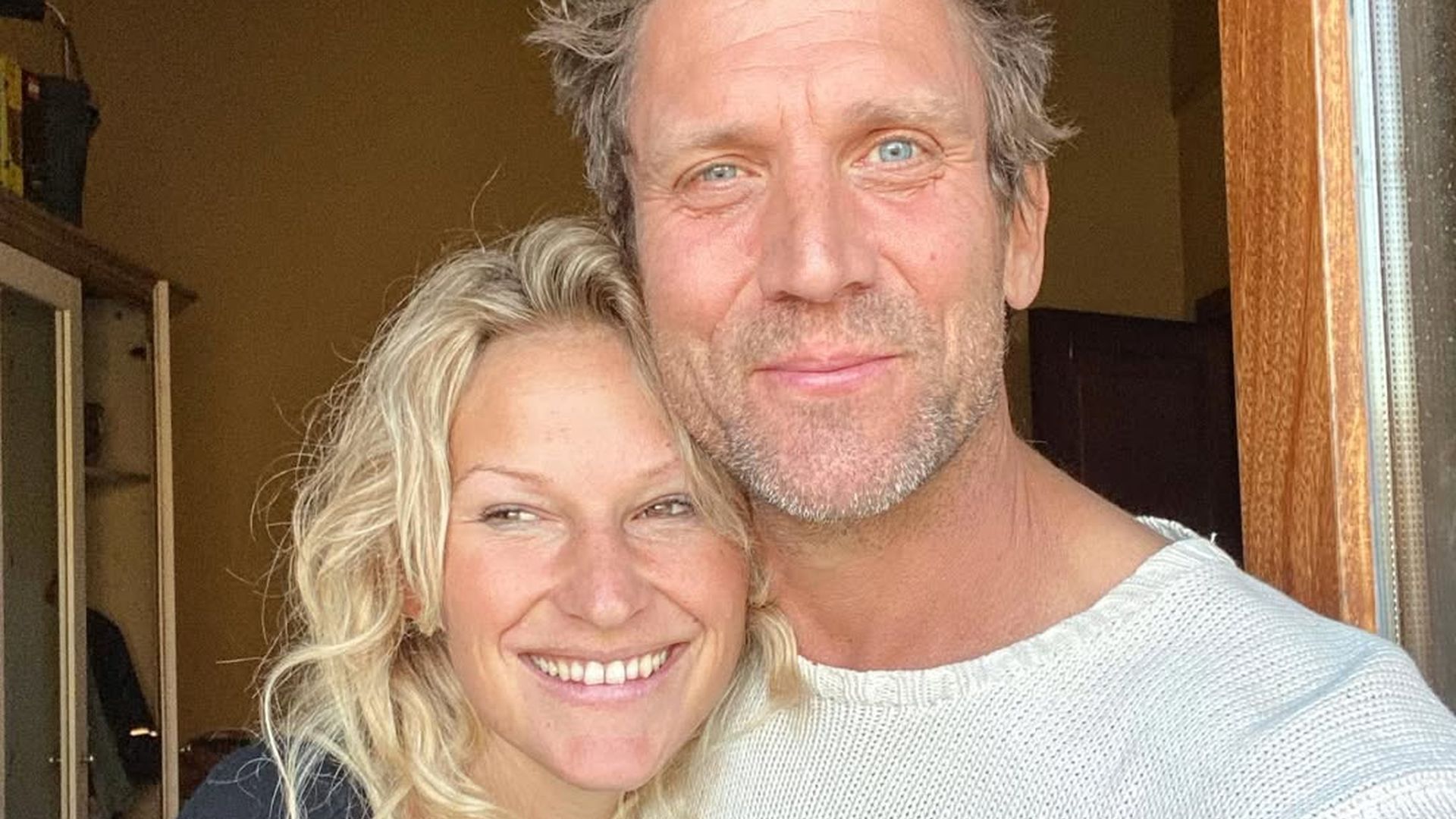 Kryptischer-Post-Janni-und-Peer-Kusmagk-brauchten-Abstand