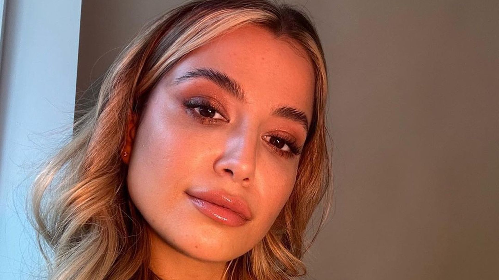 Jenefer Riili gibt Details zu ihrer neuen Beziehung preis