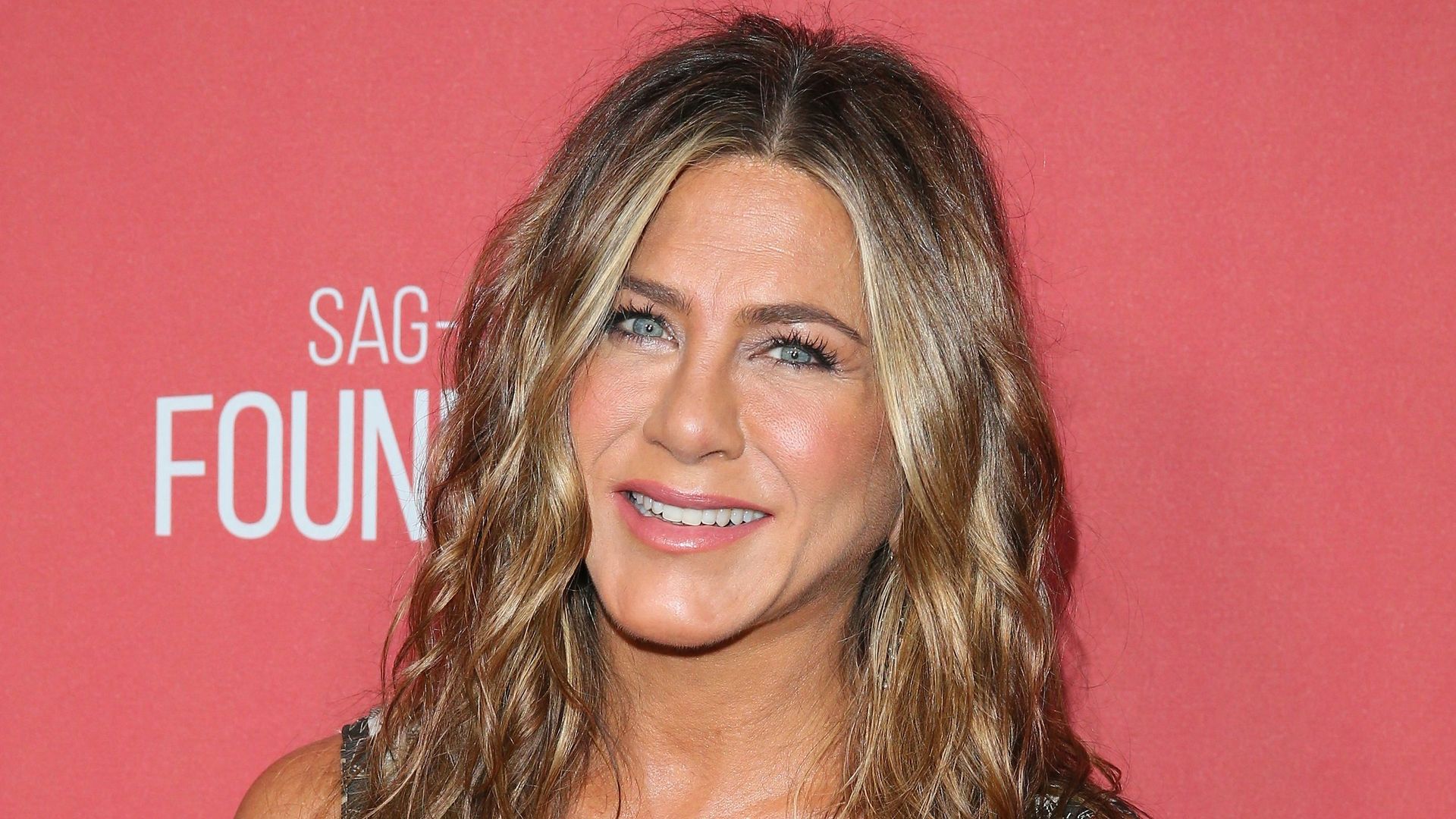 Jennifer Eniston yalangoch jinsiy aloqa