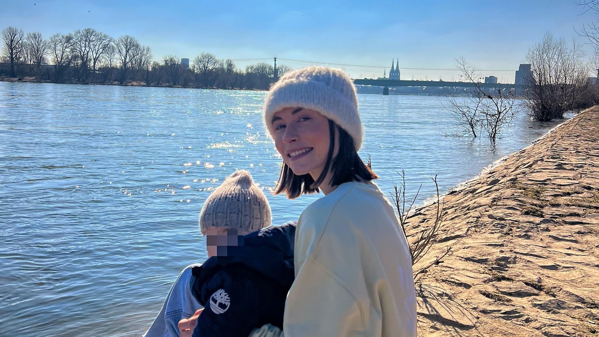 Jennifer-Lange-teilt-ehrliche-Worte-zum-Mama-Alltag