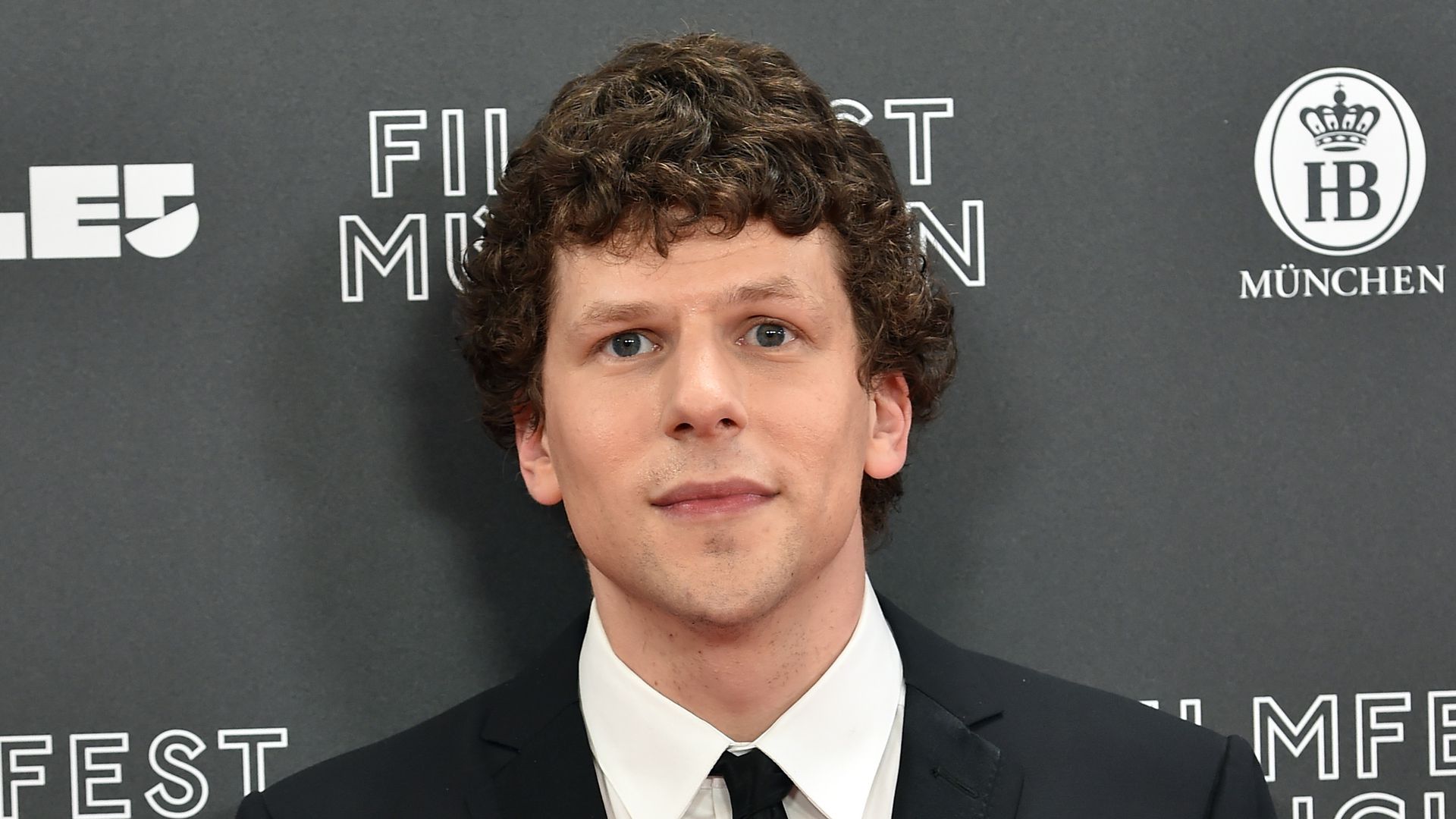 Jesse-Eisenberg-sagte-Zuckerberg-Comeback-berraschend-ab