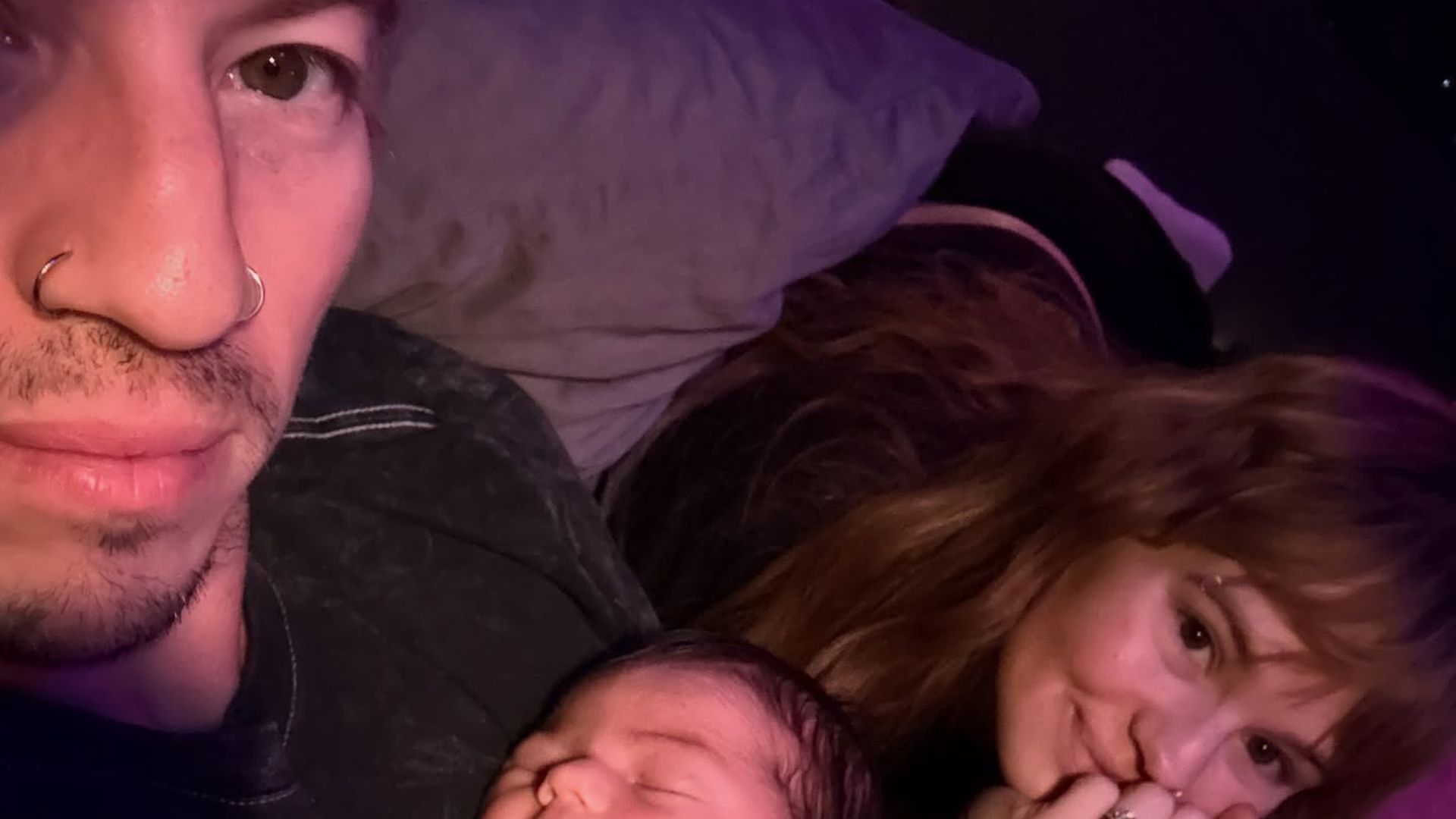 Ungew-hnlicher-Name-Debby-Ryan-und-Josh-Duns-Baby-ist-da