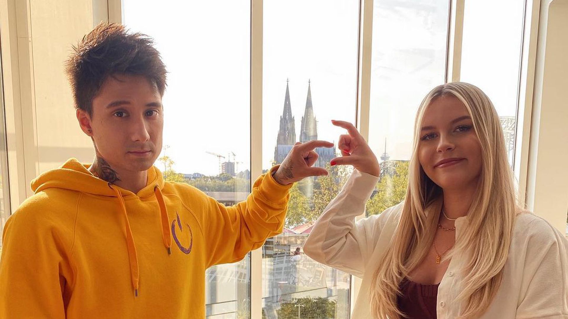 julien bam freundin Süß: Julien Bam freut sich mega für schwangere Dagi Bee!