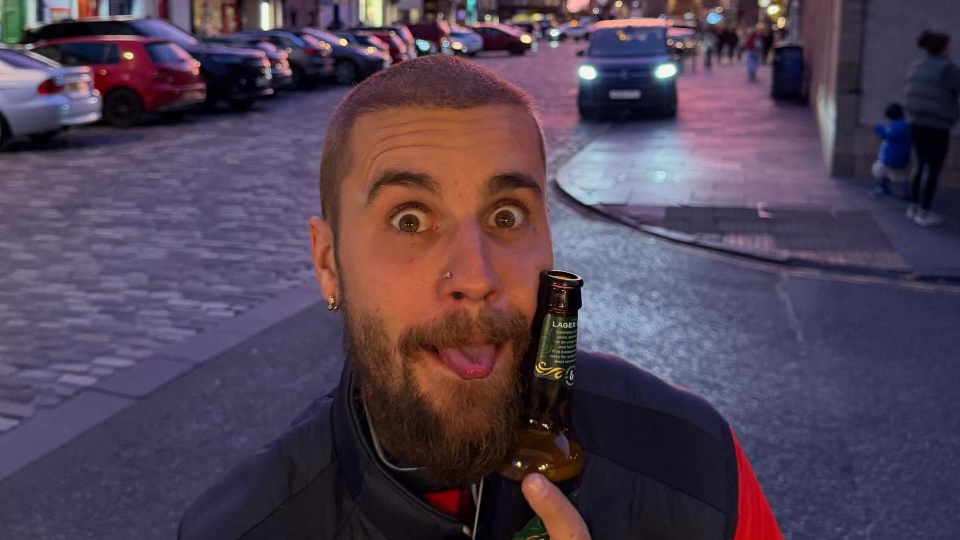 Justin-Bieber-launcht-futuristische-Sneaker-in-Tokio