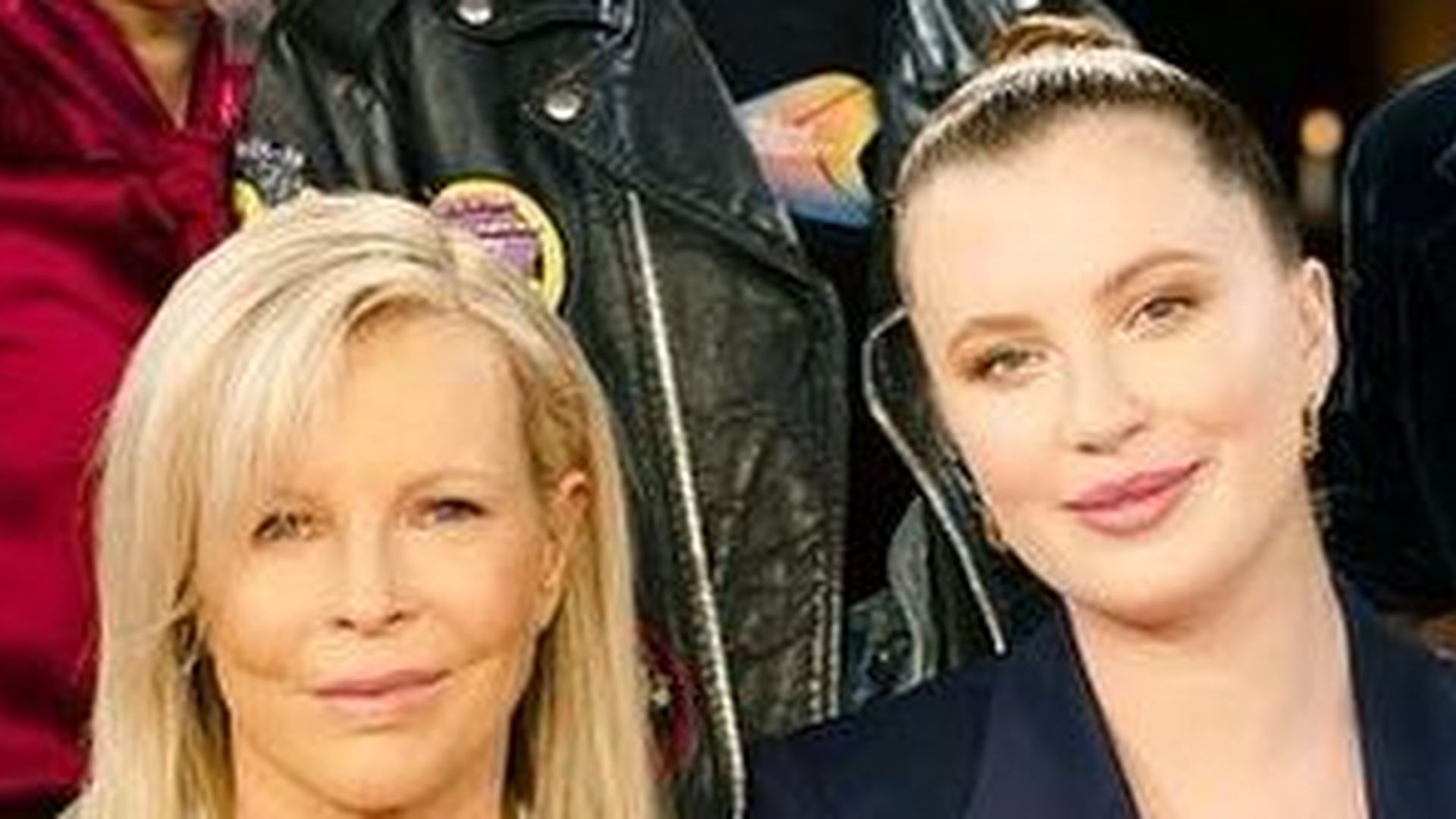 Ireland-Baldwin-teilt-seltenes-Foto-mit-Mama-Kim-Basinger