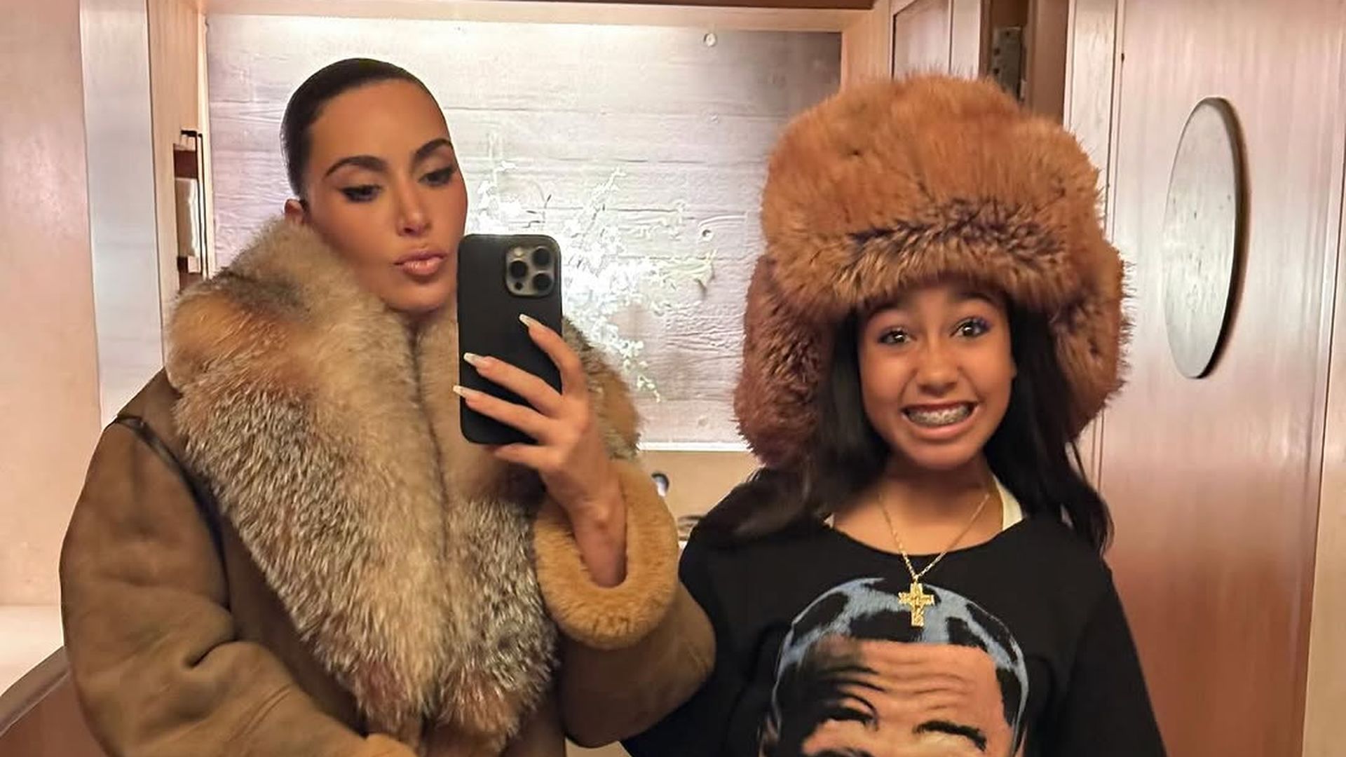 Kim-Kardashian-schockiert-North-12-bittet-online-um-Geld