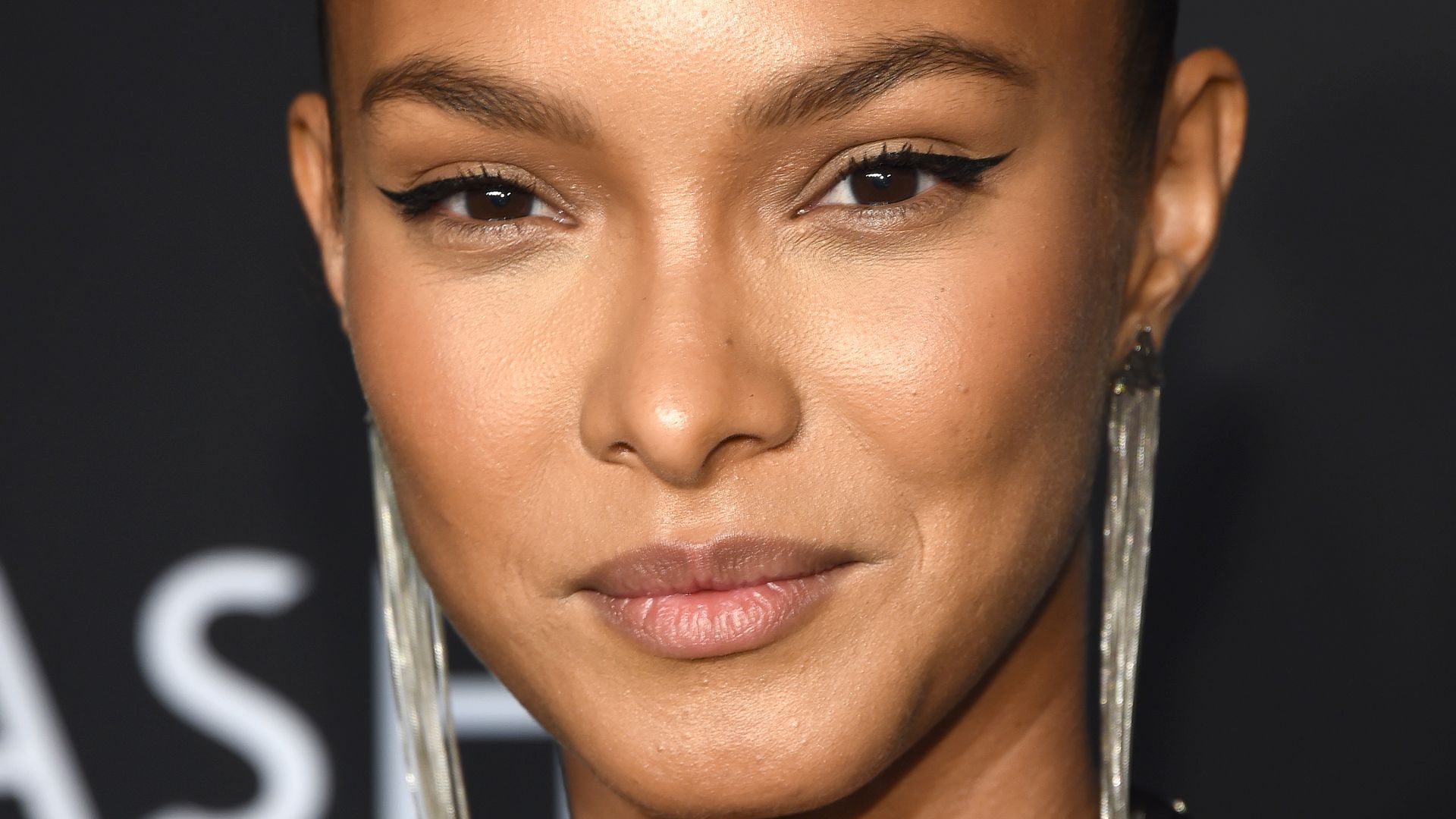 VSEngel Lais Ribeiro Neues Tattoo für Sohn mit Autismus!