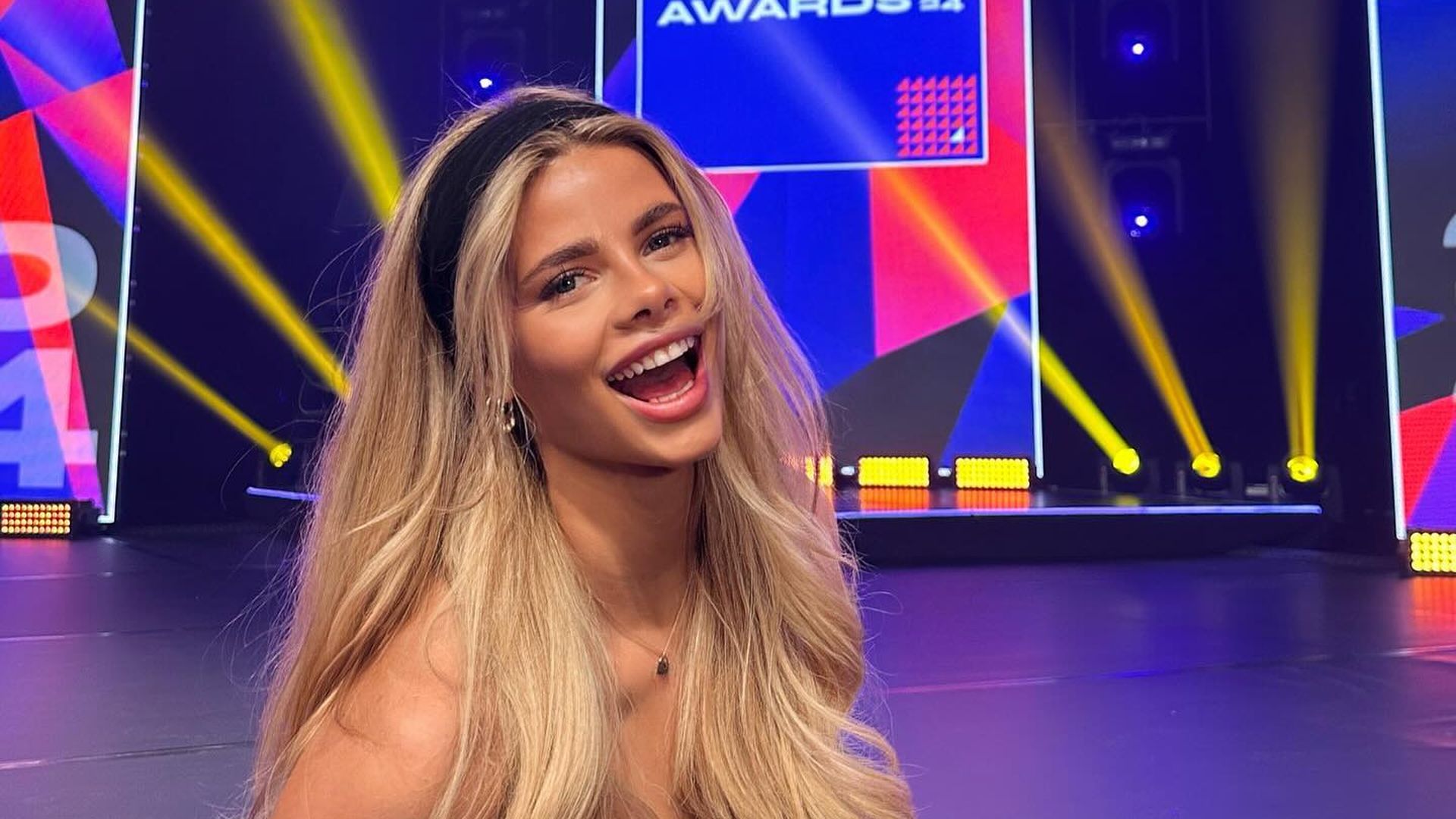 GNTM-Girl-Larissa-Neumann-k-mpft-mit-fieser-Fu-verletzung