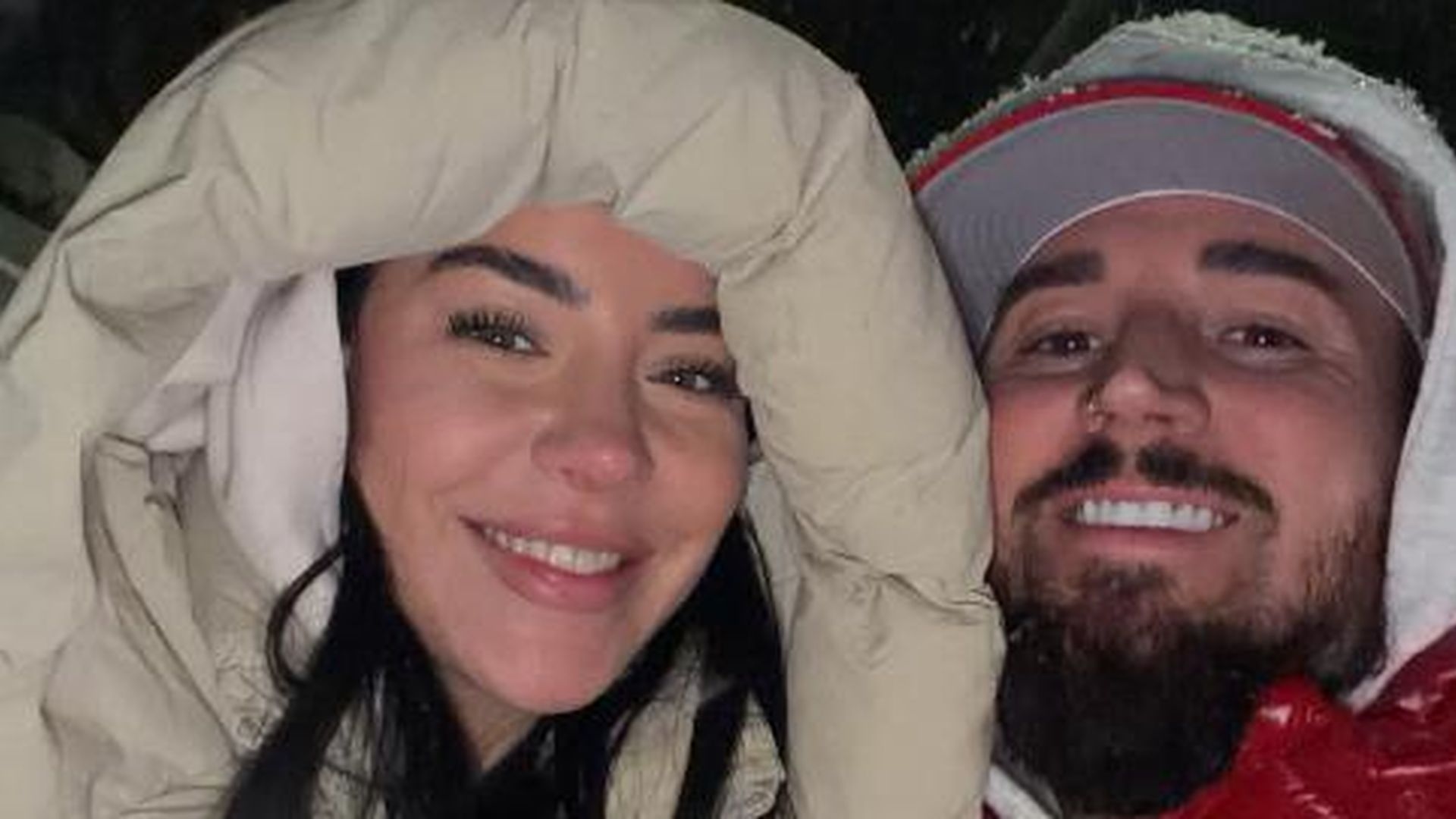 -Hochzeitstanz-Leyla-und-Mike-Heiter-tanzen-im-Schnee