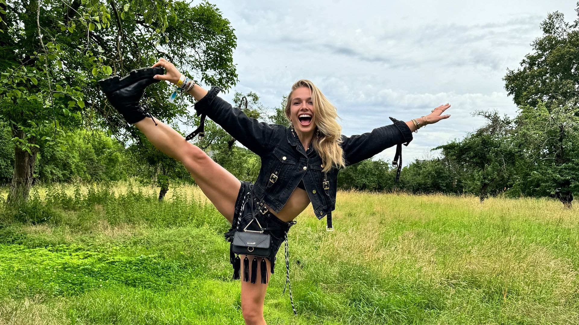 Bye-bye-Europa-Lola-Weipperts-Reise-um-die-Welt-beginnt