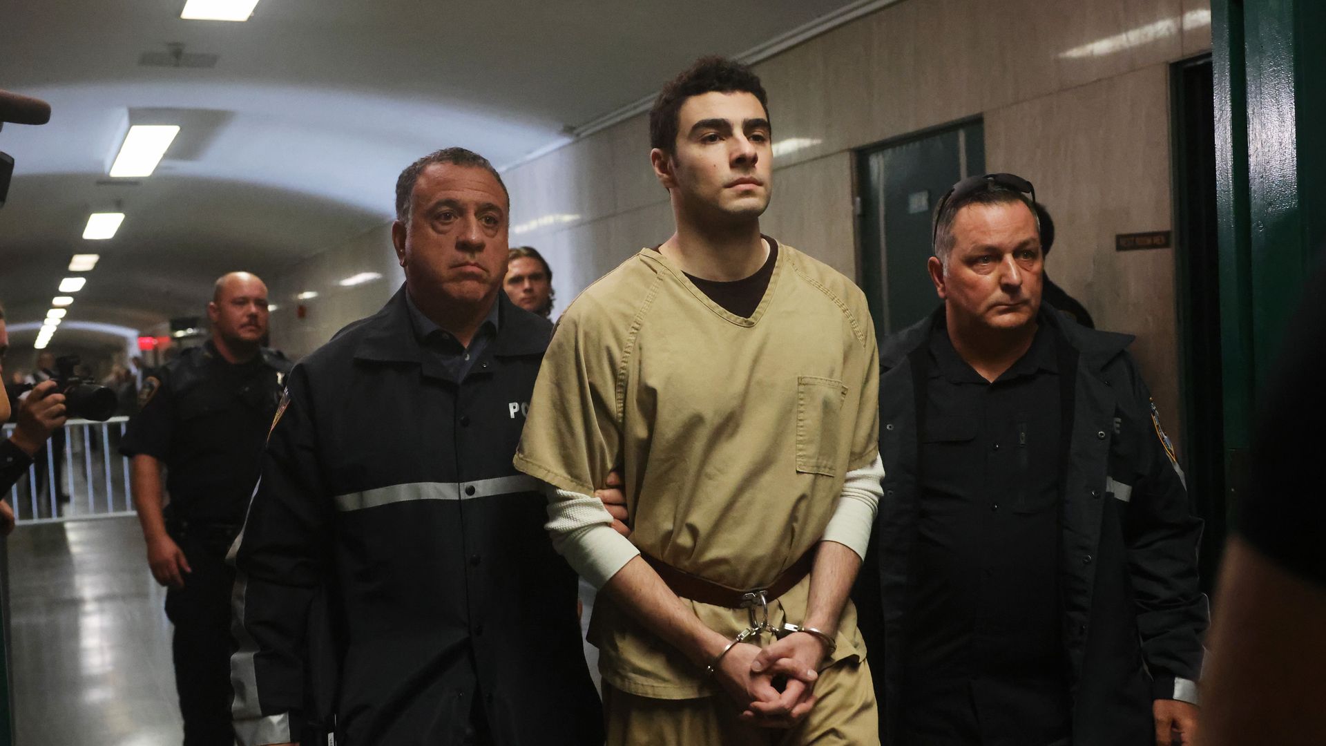 Verschoben-Krankheit-stoppt-Anh-rung-zu-Luigi-Mangione