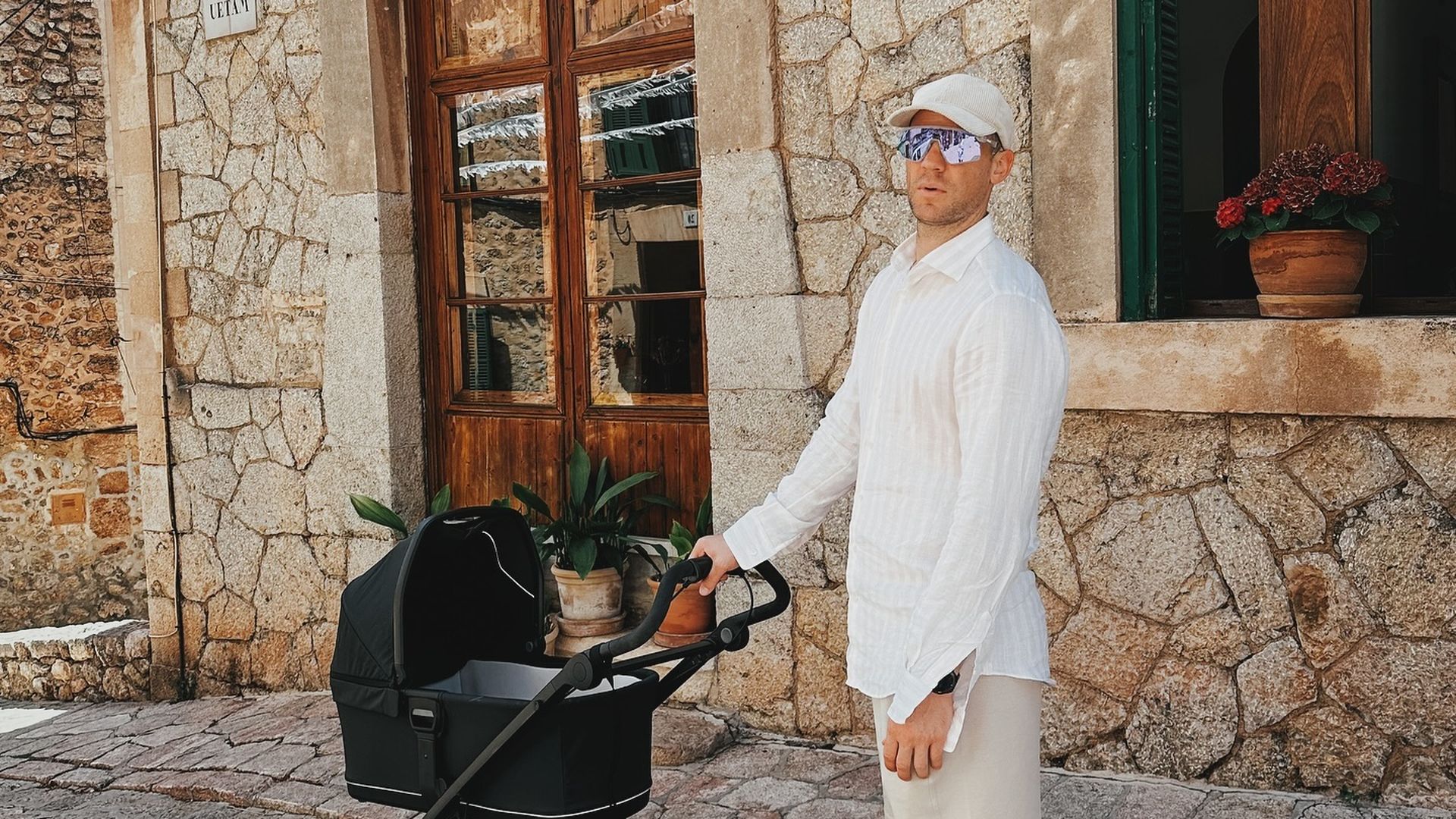 Nach EM-Aus: Manuel Neuer geniet Urlaub mit seiner Familie
