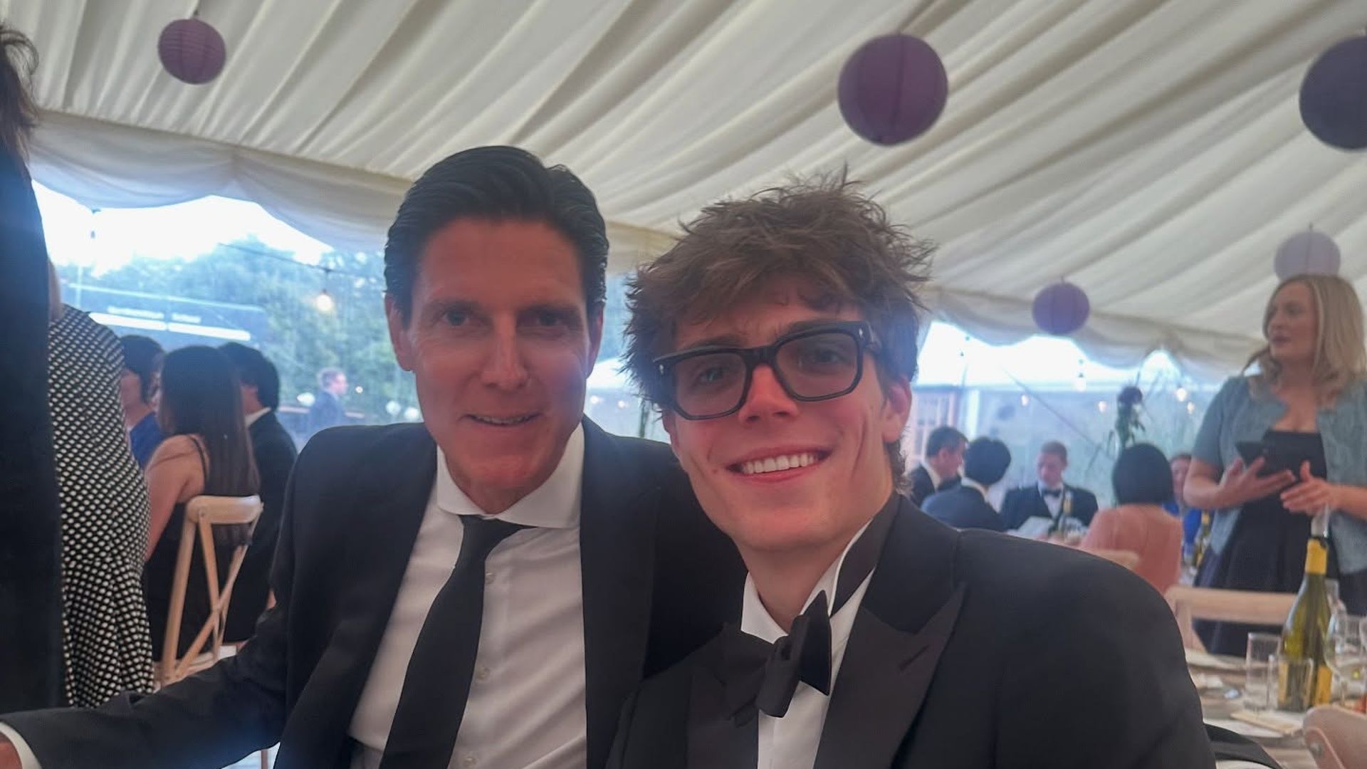 So-steht-Marcus-H-fls-Sohn-zum-Liebesgl-ck-seiner-Eltern