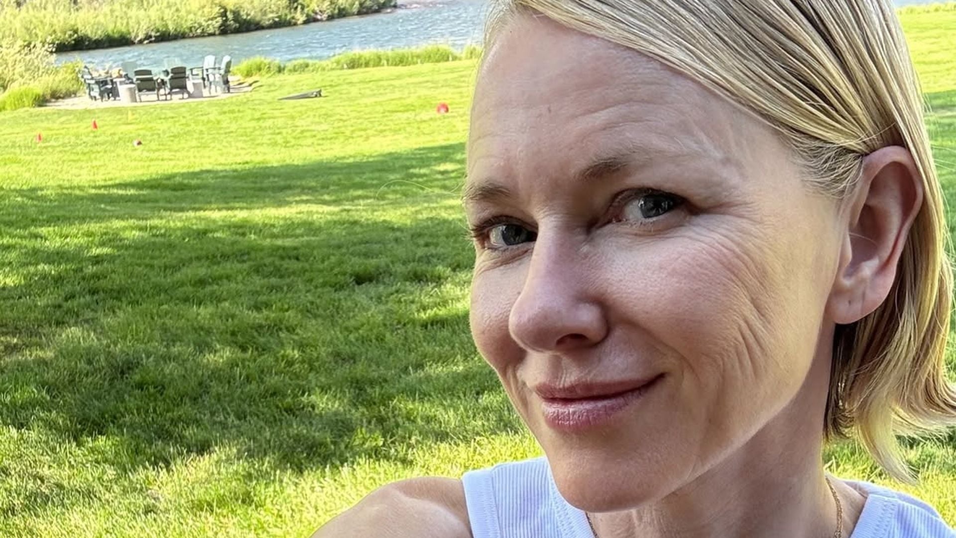 Kein-BH-kein-Make-up-Naomi-Watts-zeigt-sich-nat-rlich