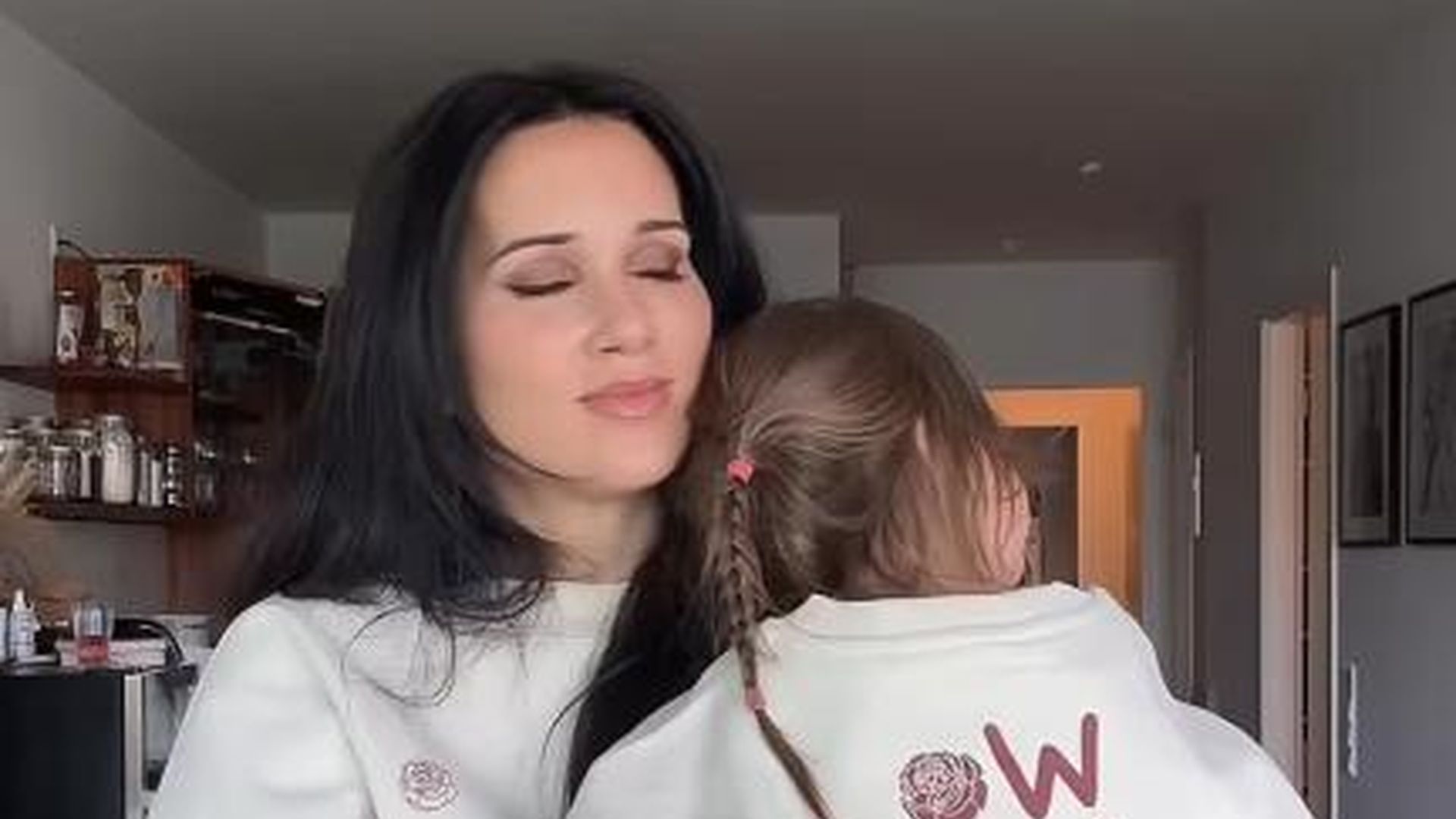 Wand-angemalt-So-bleibt-Vanessa-Borck-als-Mama-ruhig