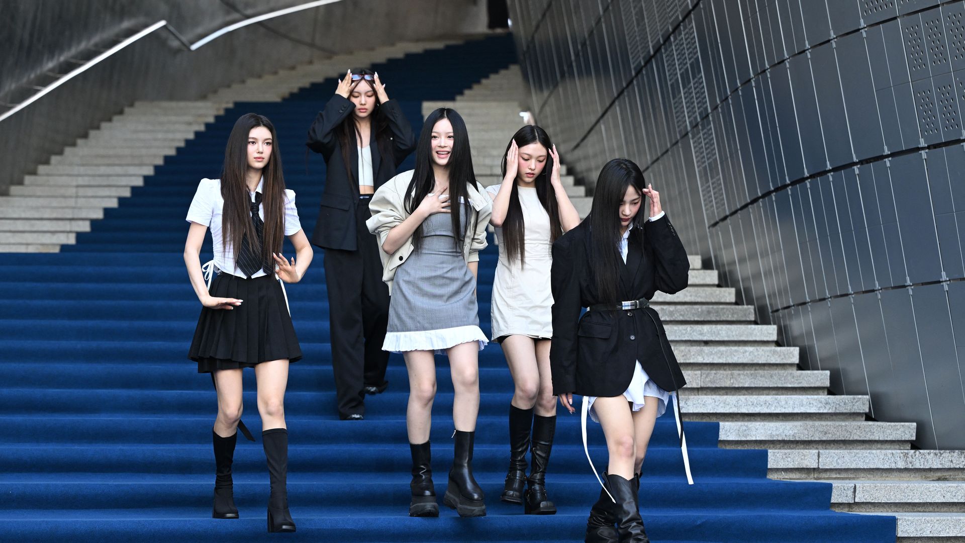 Gerichtsentscheidung-zwingt-NewJeans-bei-ADOR-zu-bleiben