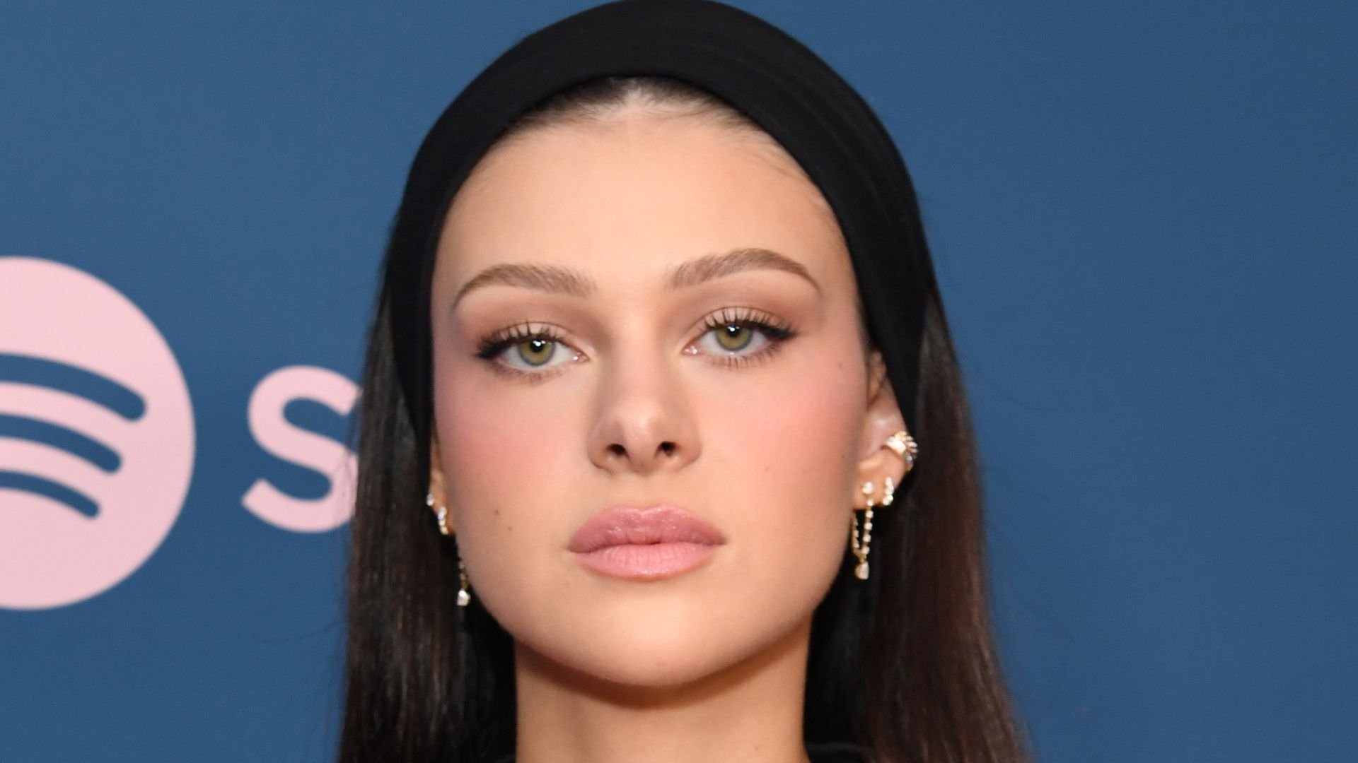 Nicola-Peltz-Beckham-bekommt-wohl-Millionen-als-Taschengeld