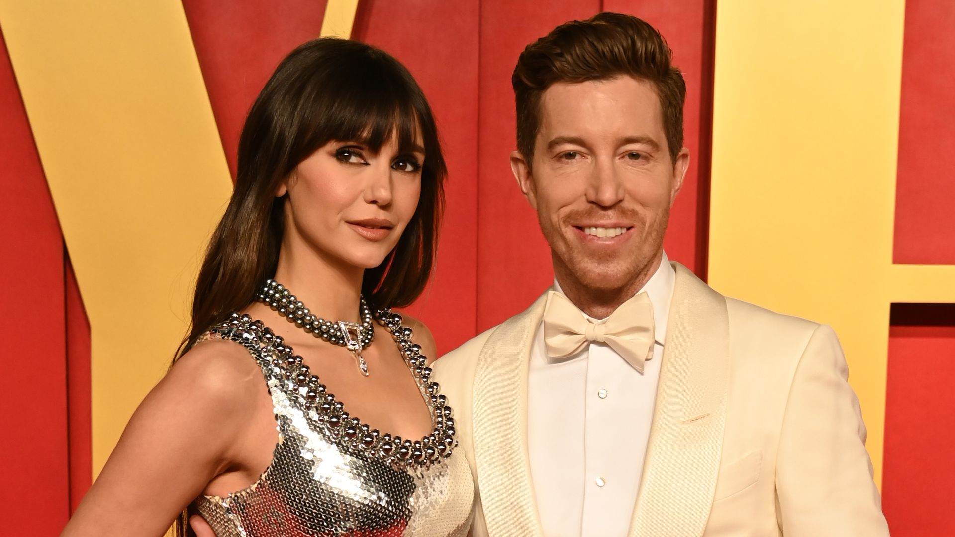 Nach-Trennung-von-Shaun-Nina-Dobrev-flirtet-wild-auf-Party