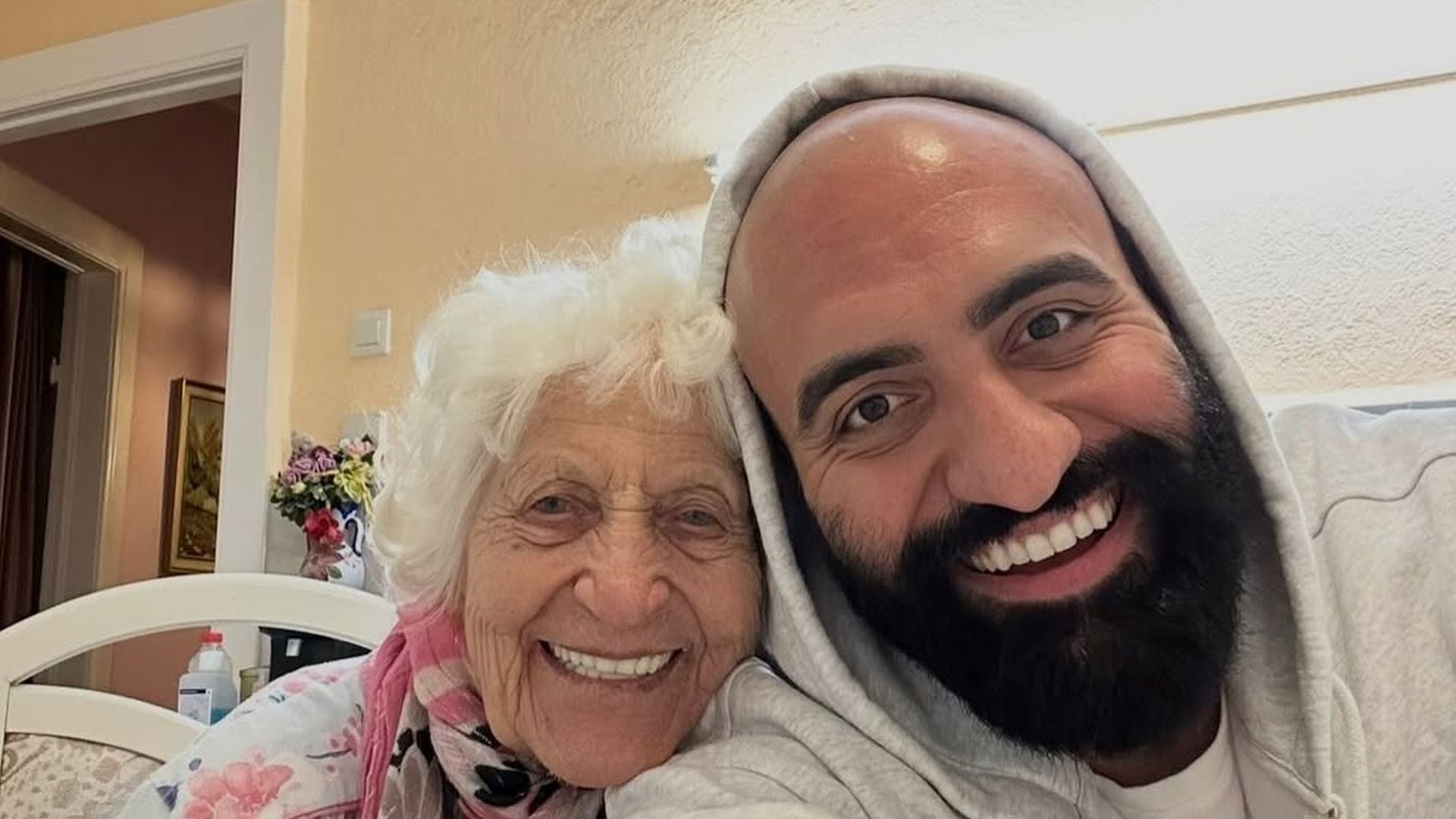 Erster Todestag: Rashid Hamid gedenkt Oma Lotti (†93)