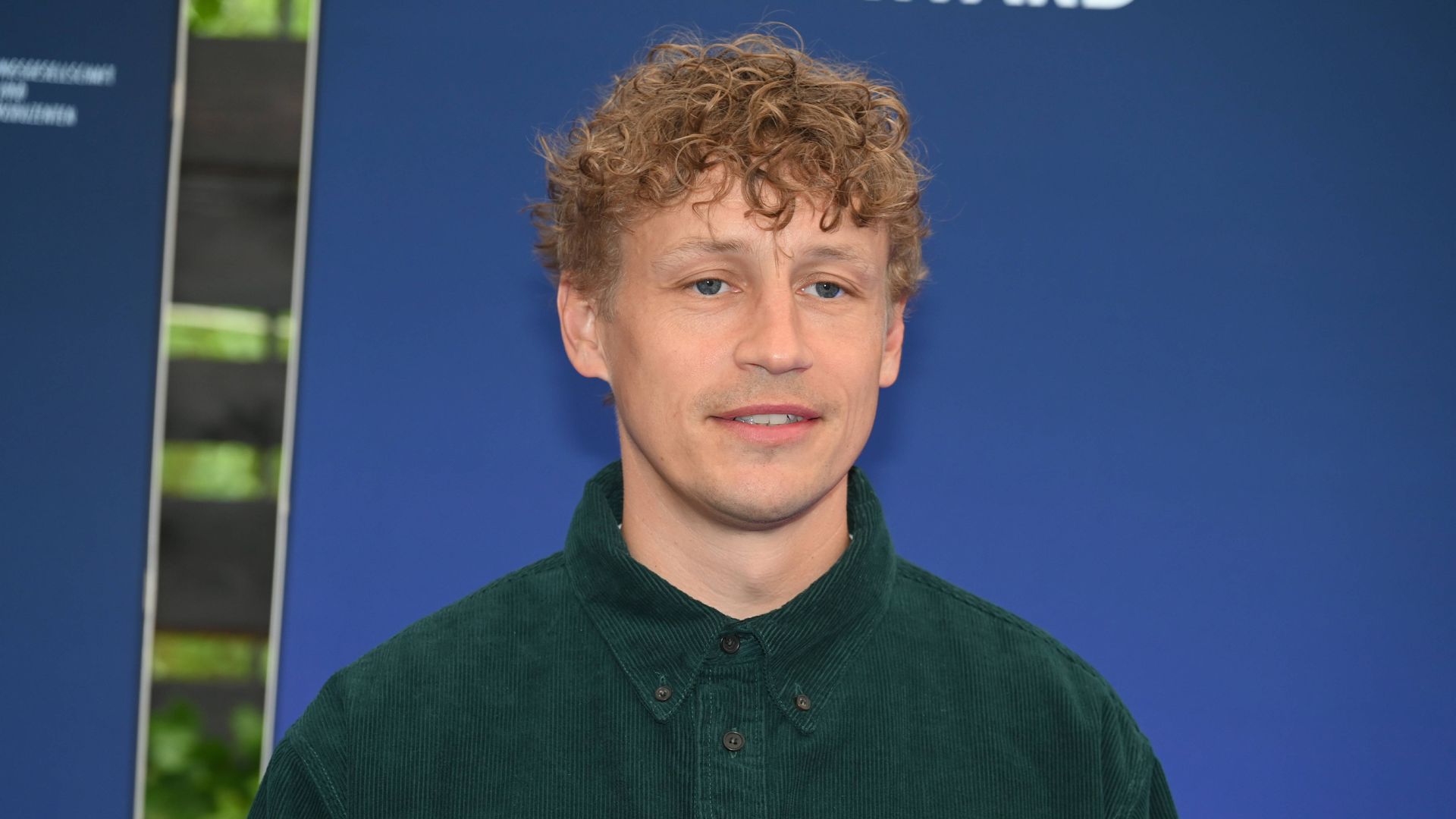 Auf-dem-Hintersee-Tim-Bendzko-verarbeitet-Ehe-Aus-in-Song