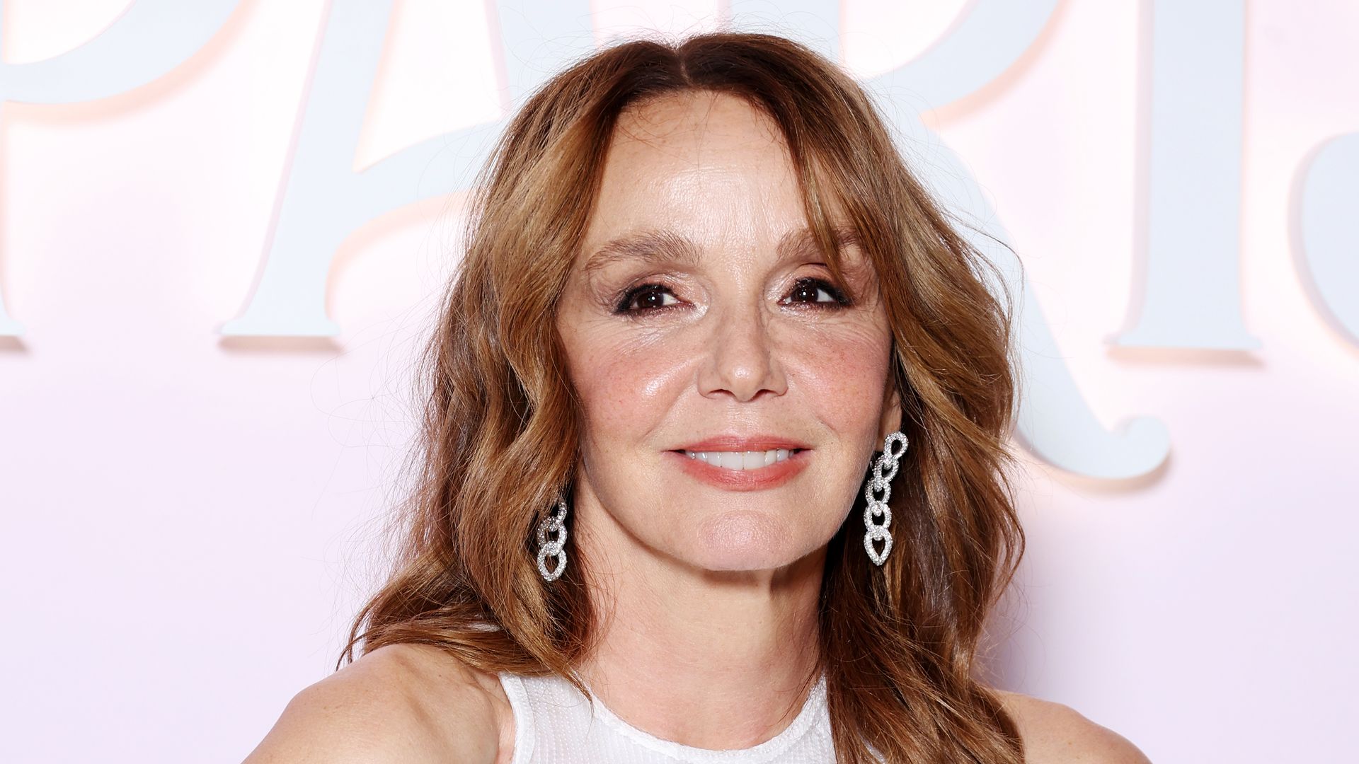 -Emily-in-Paris-Star-fordert-mehr-Humor-von-den-Franzosen