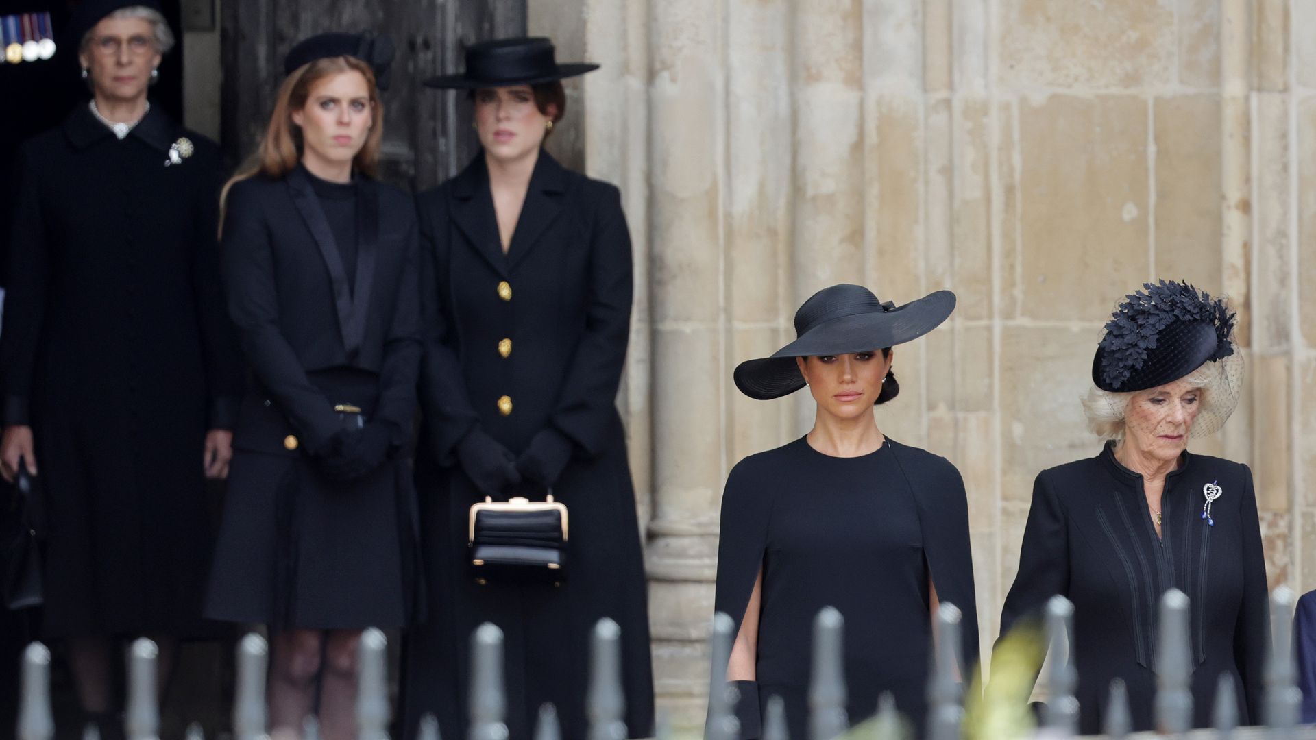 Aus-Angst-vor-Skandalen-Meghan-meidet-Beatrice-und-Eugenie