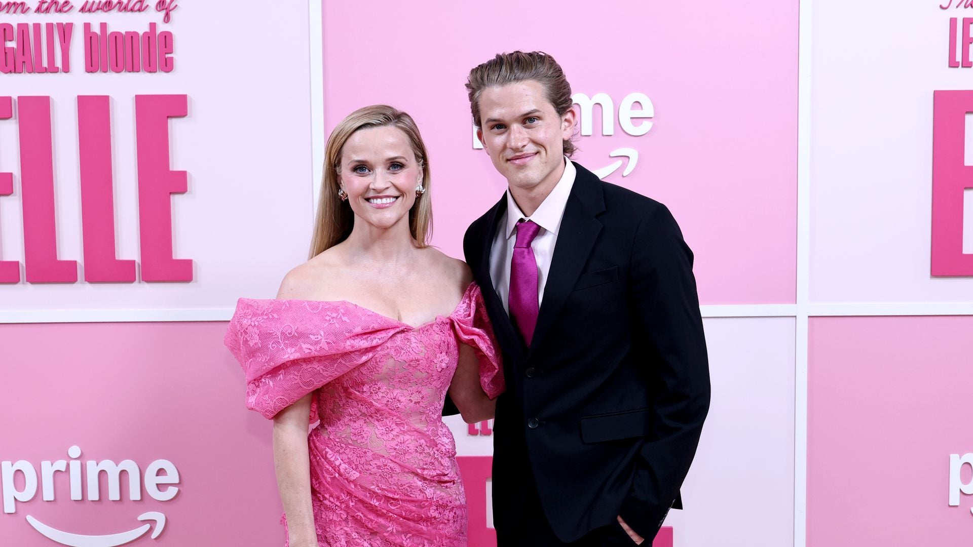 Reese-Witherspoon-mit-Sohn-Deacon-bei-Elle-Premiere-in-NYC