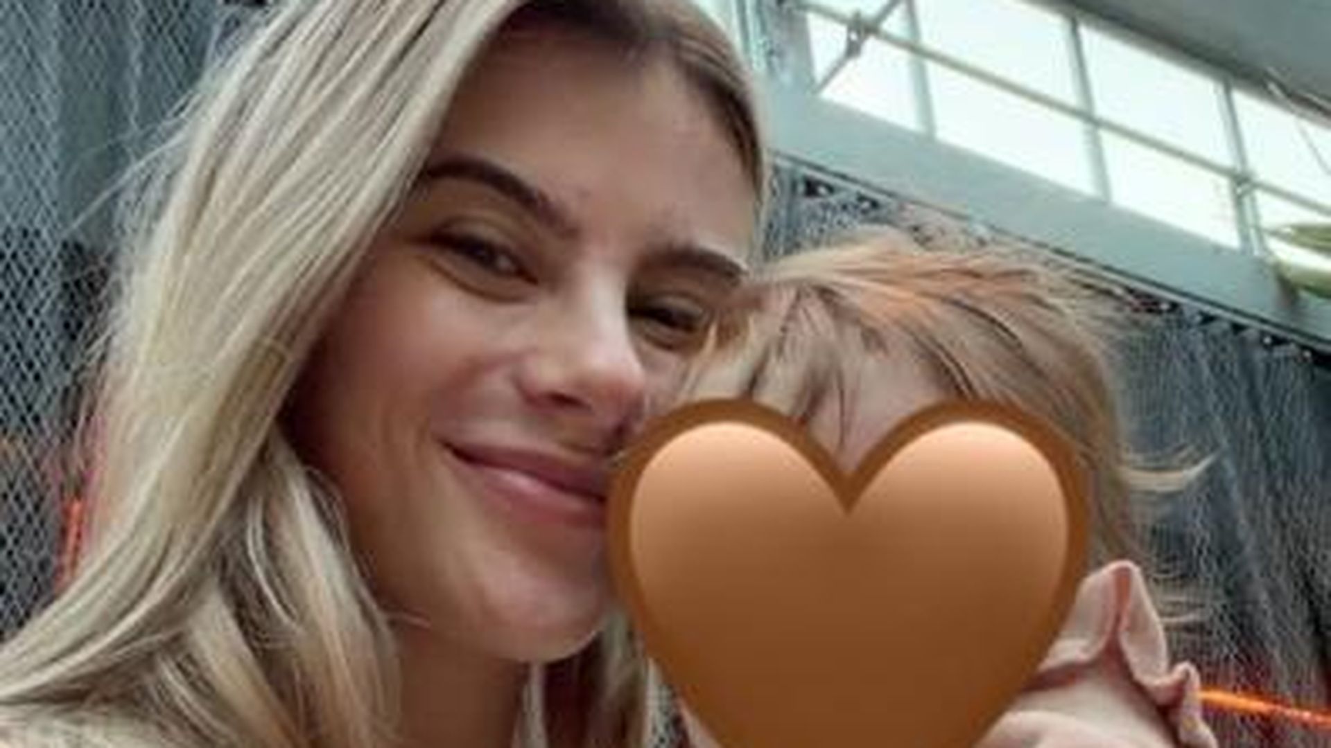 Wegen-Tochter-Hazel-Kreuzbandriss-macht-Romina-Palm-traurig