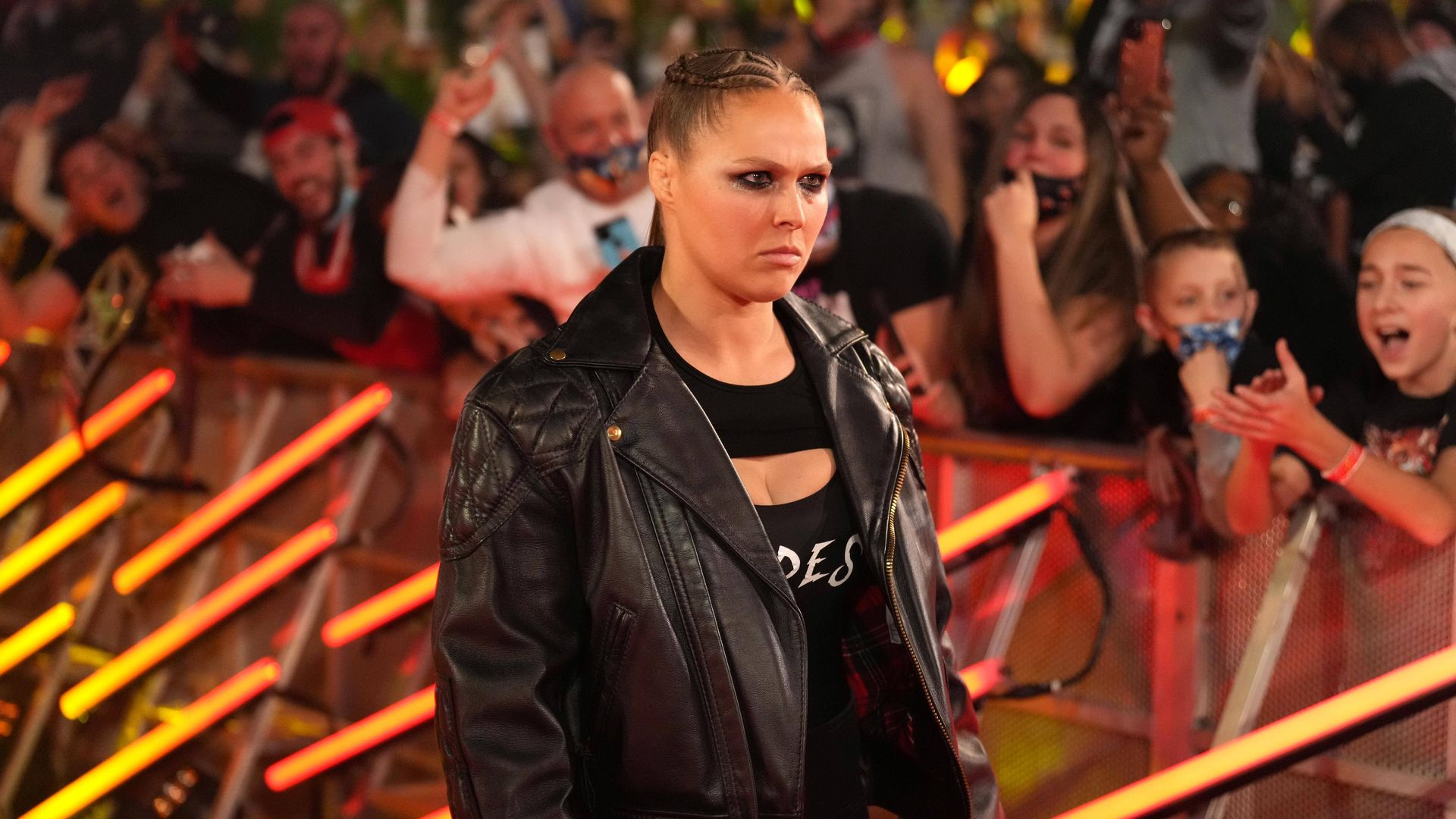 Ronda-Rousey-k-nnte-jeden-Kritiker-mit-blo-en-H-nden-t-ten-