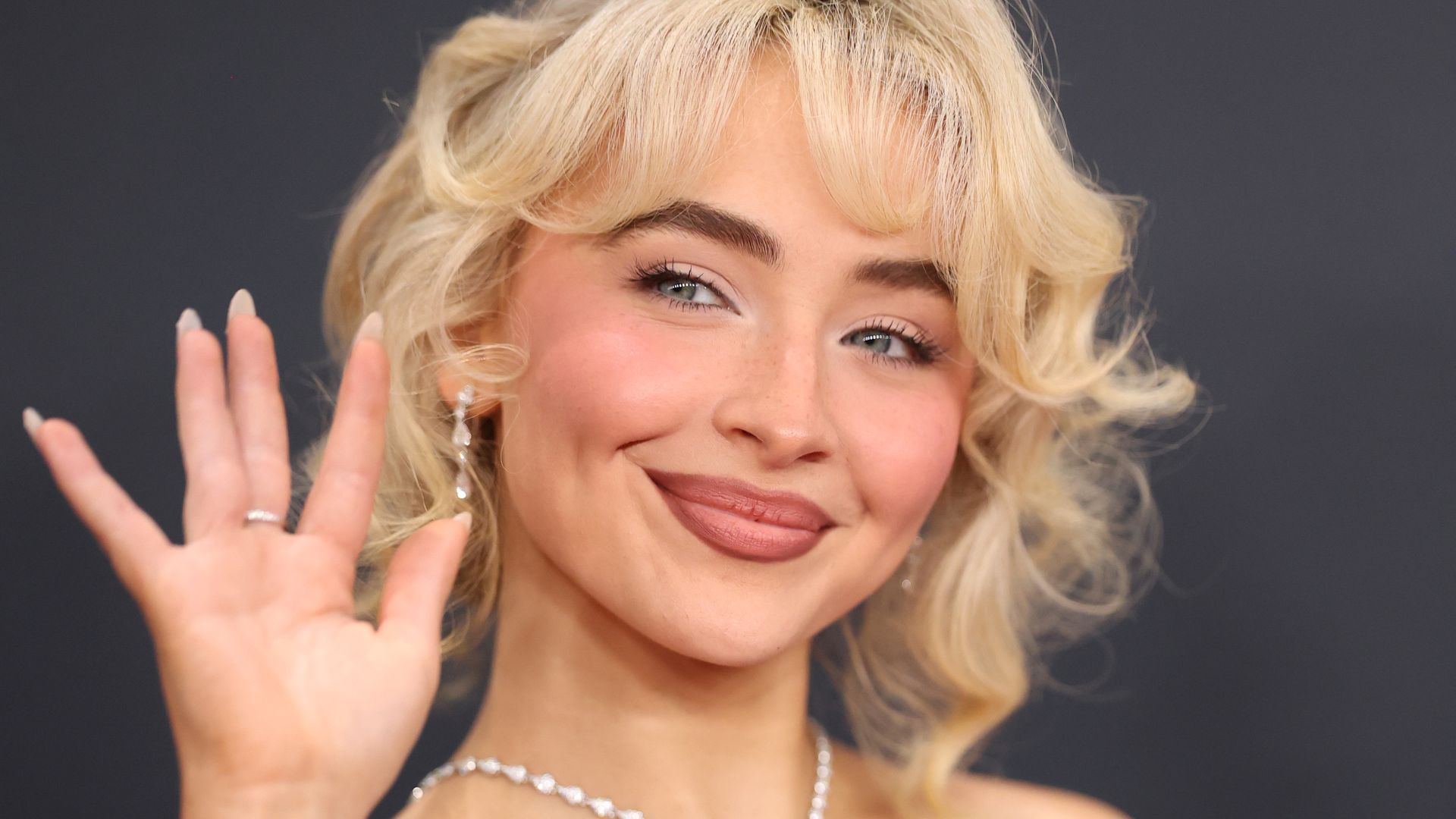 Fans begeistert: Sabrina Carpenter kündigt neuen Song an