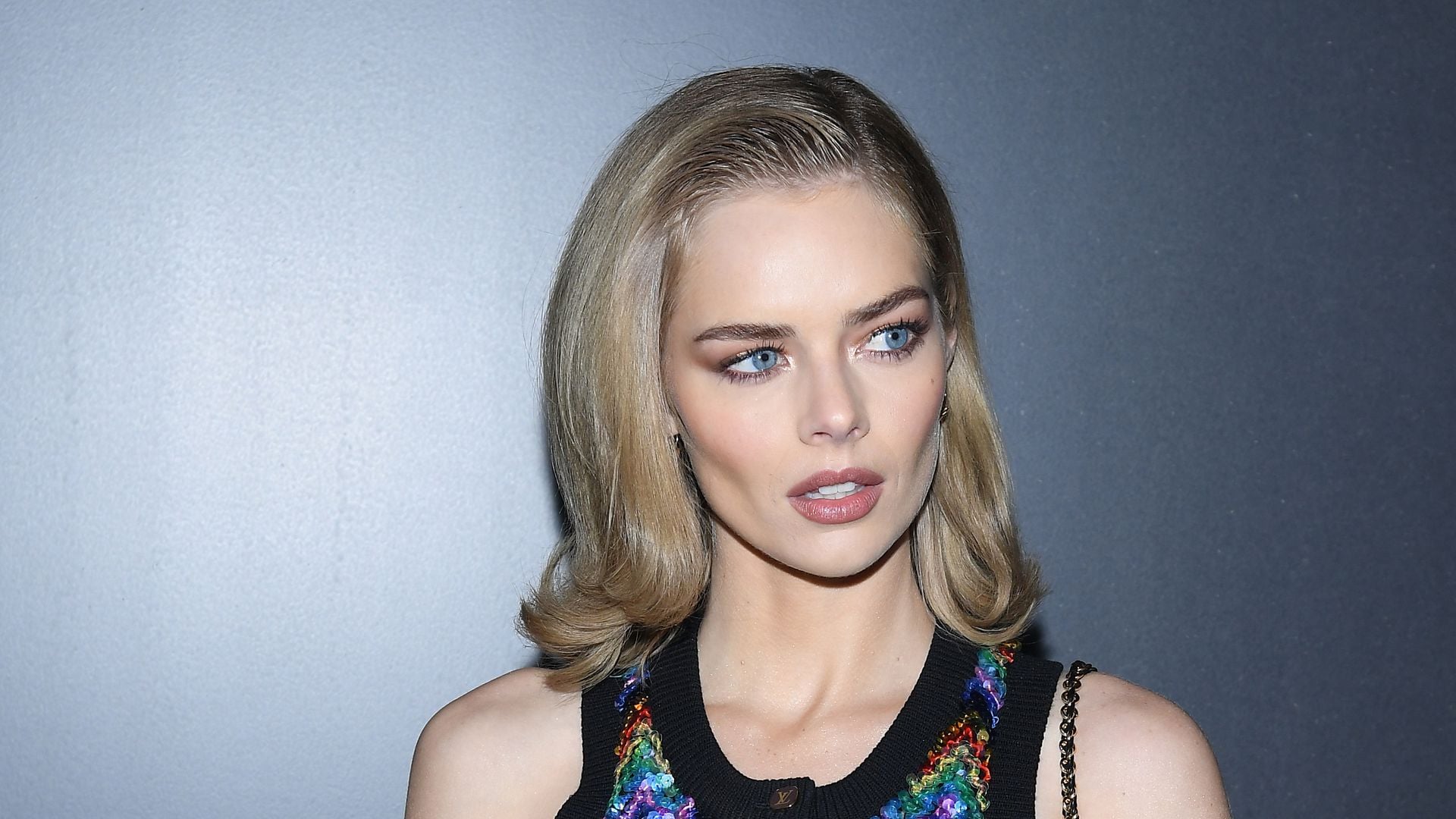 Erstes-Baby-da-Samara-Weaving-verr-t-s-e-Details
