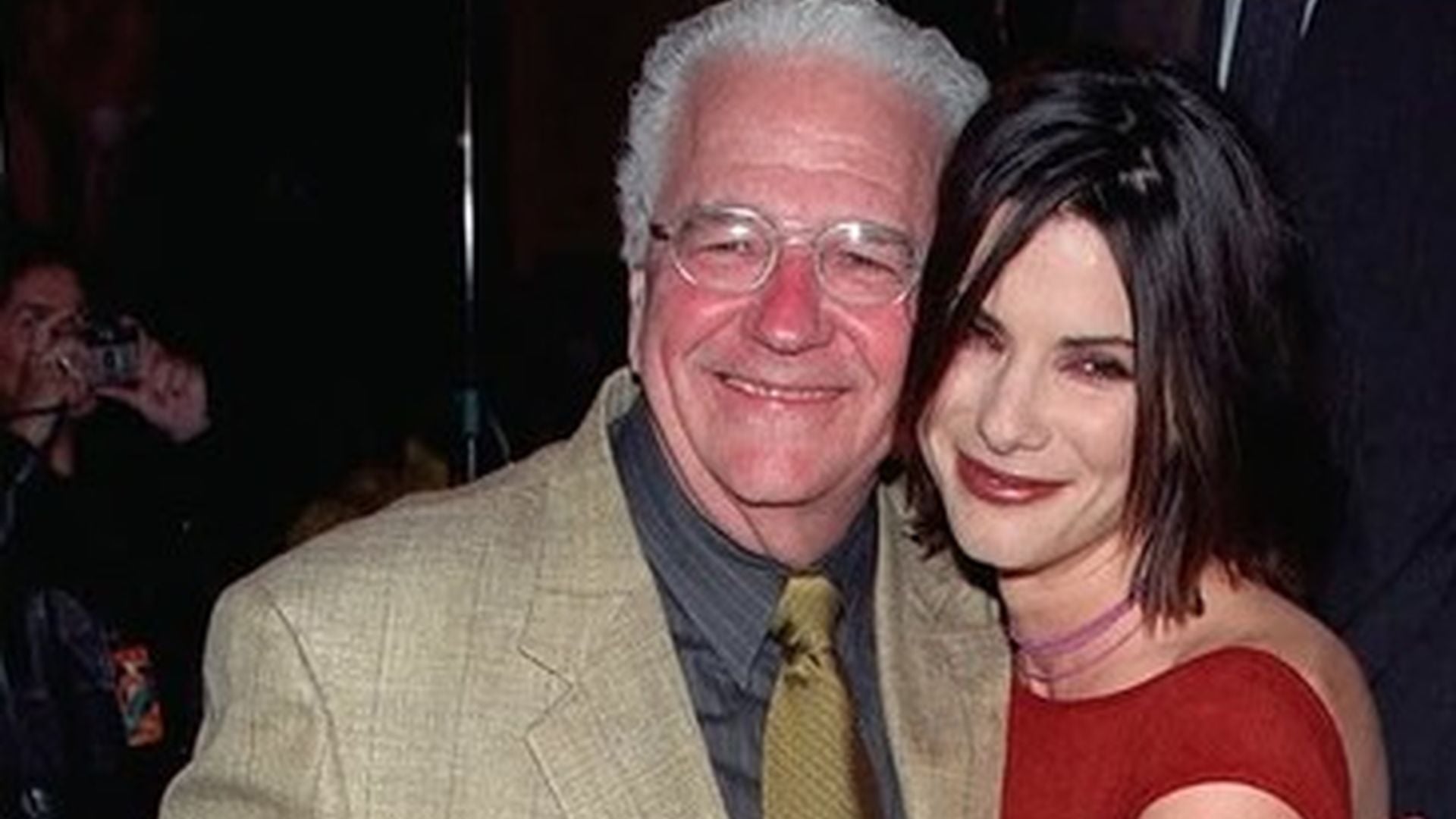 Sandra-Bullock-erinnert-sich-am-Vatertag-an-ihren-Papa-