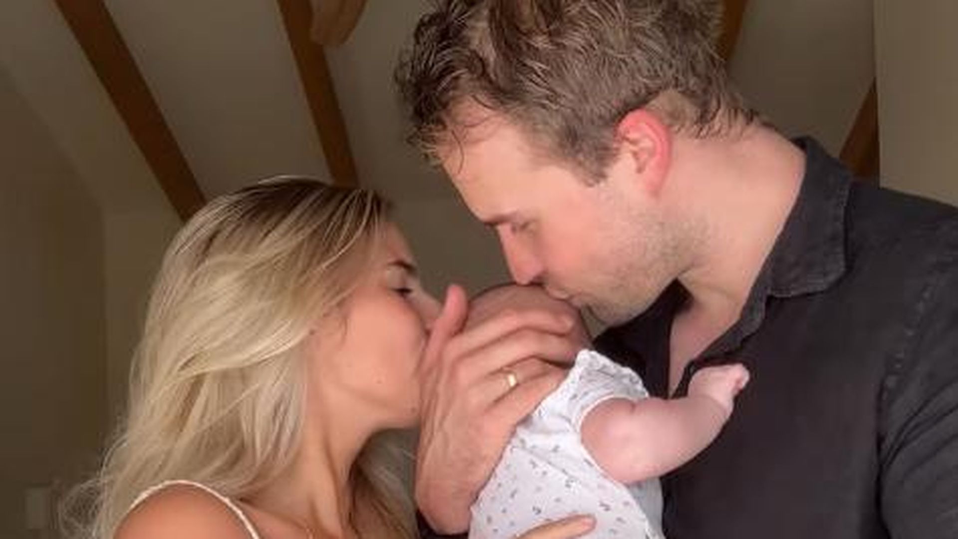 Erneute-Babynews-Sarah-Franssen-ist-geschockt-von-Hass