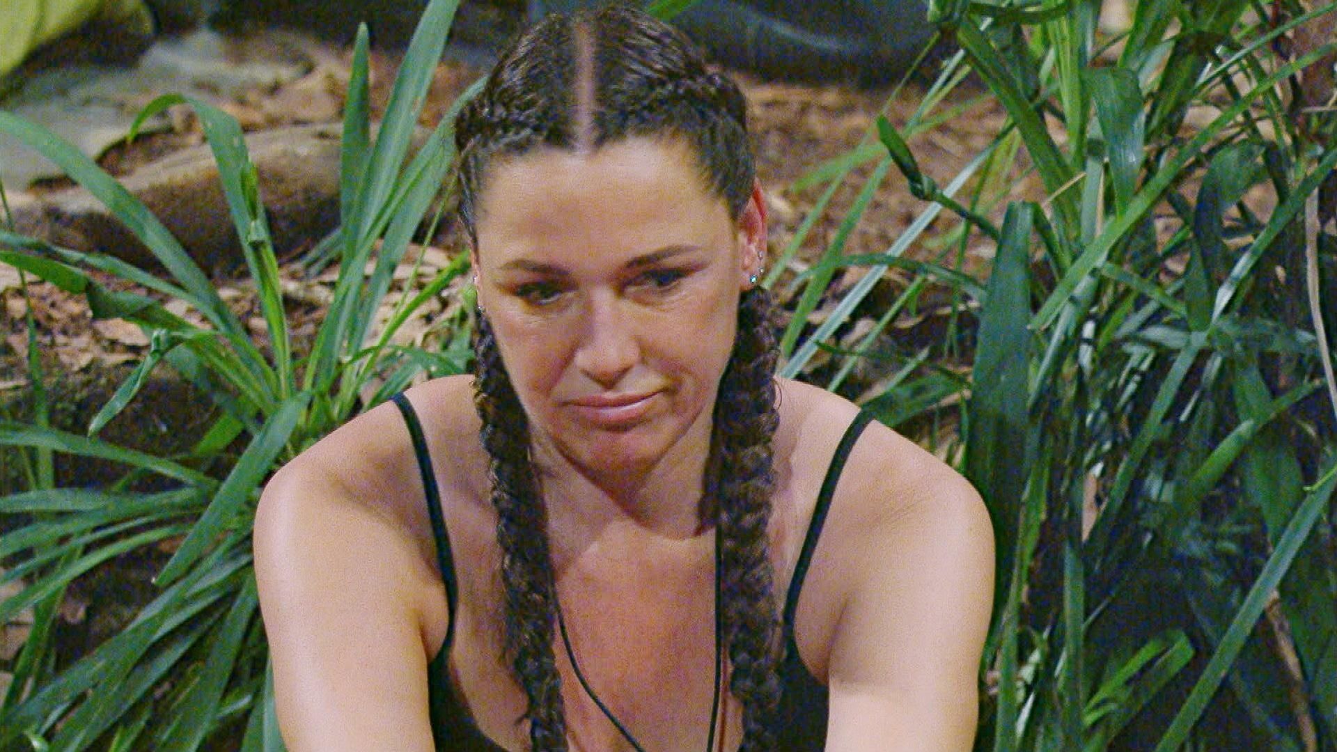 Simone-deutet-Infos-zu-Gils-Leben-an-Fans-finden-das-uncool