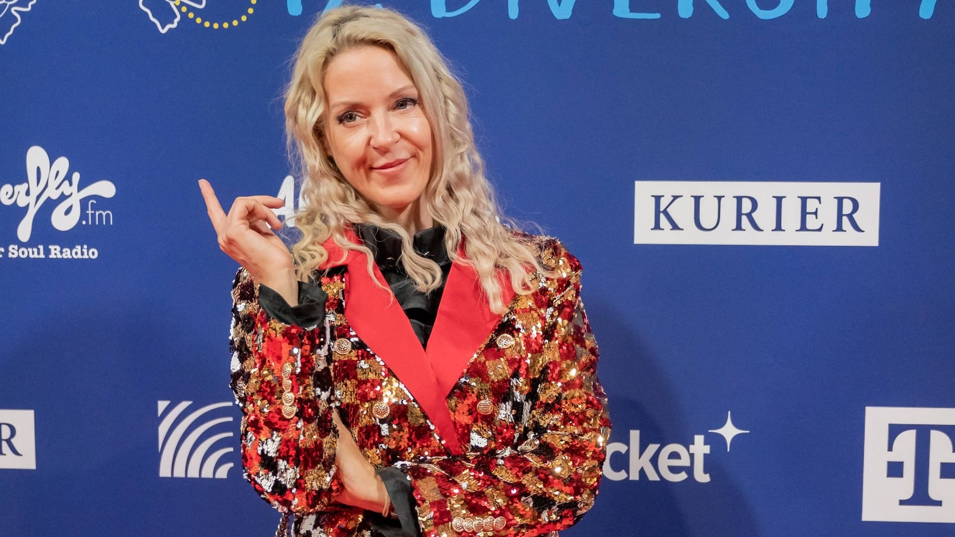 Neubeginn-Simone-Lugner-startet-als-Gesch-ftsf-hrerin-durch