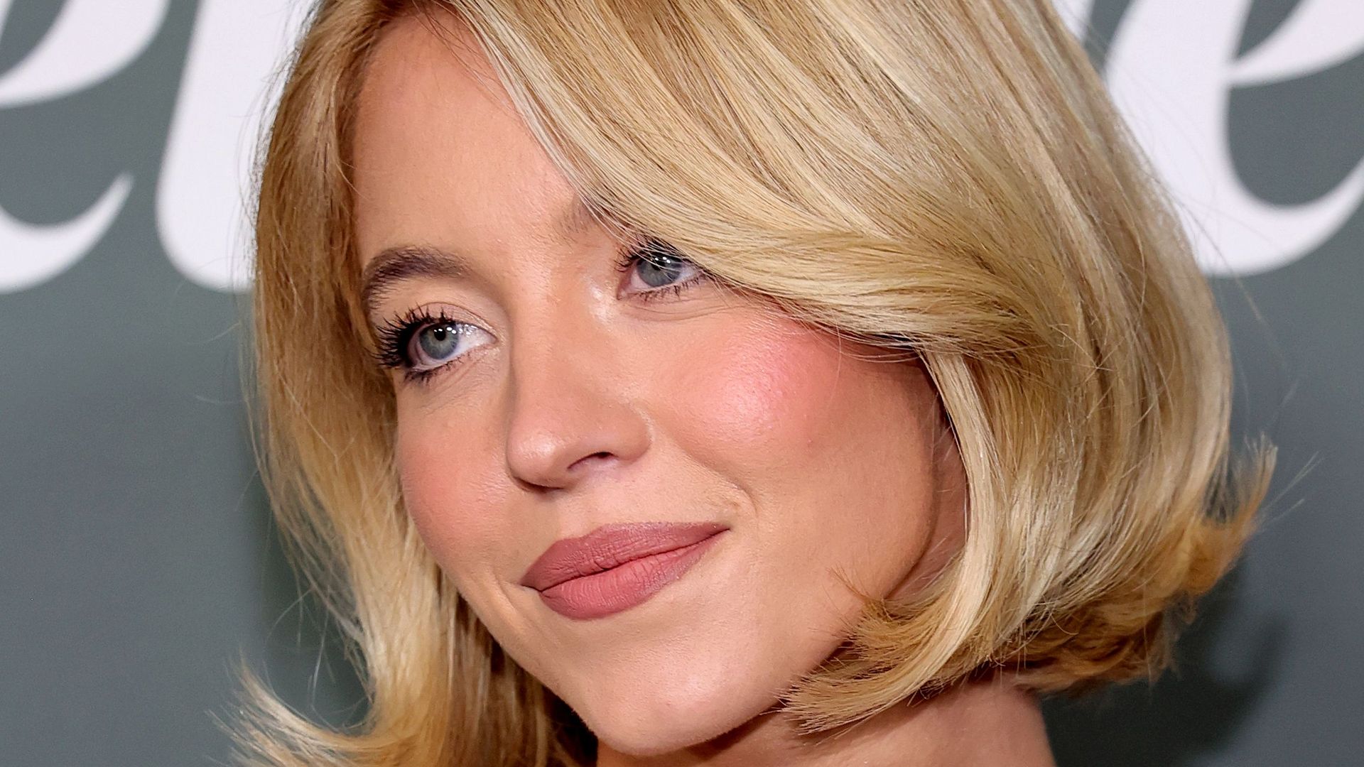 Selbstbewusstsein-So-trotzt-Sydney-Sweeney-Hass-im-Netz