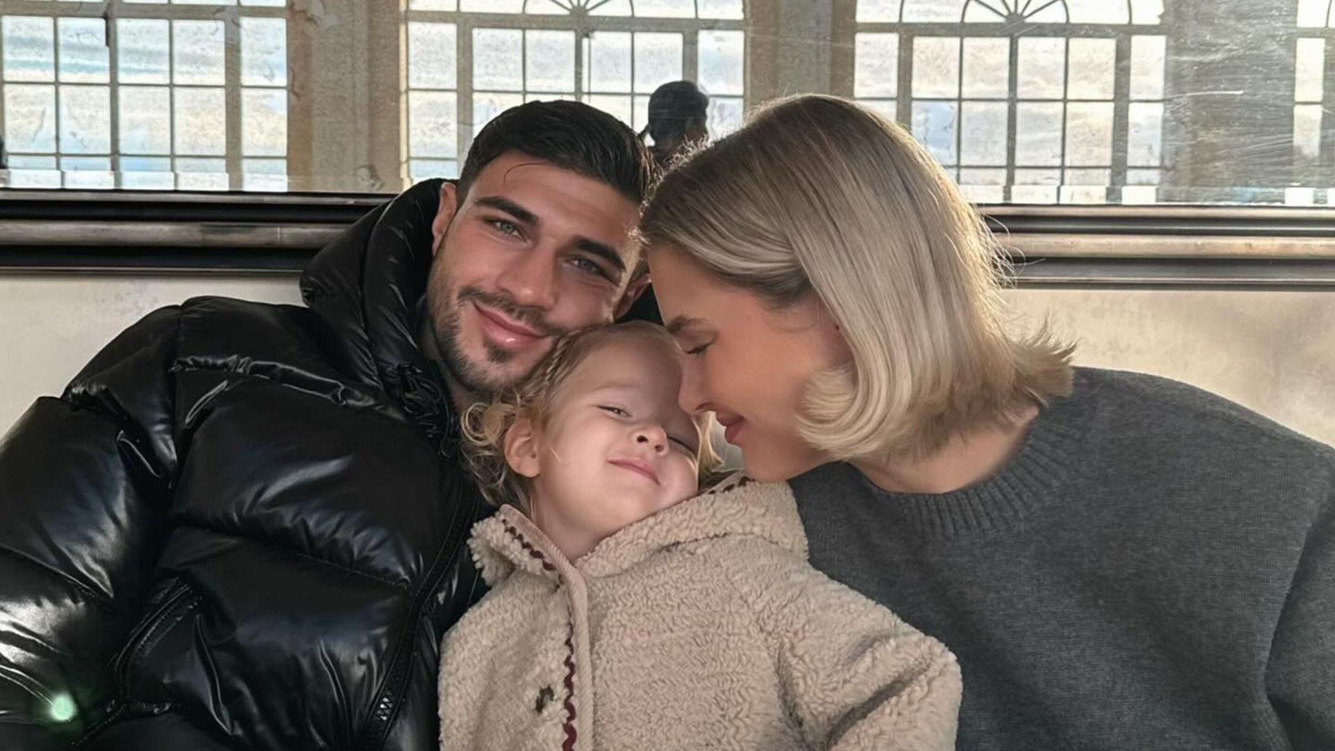 Molly-Mae-Hague-meldet-Krankenhausalarm-in-ihrer-Familie