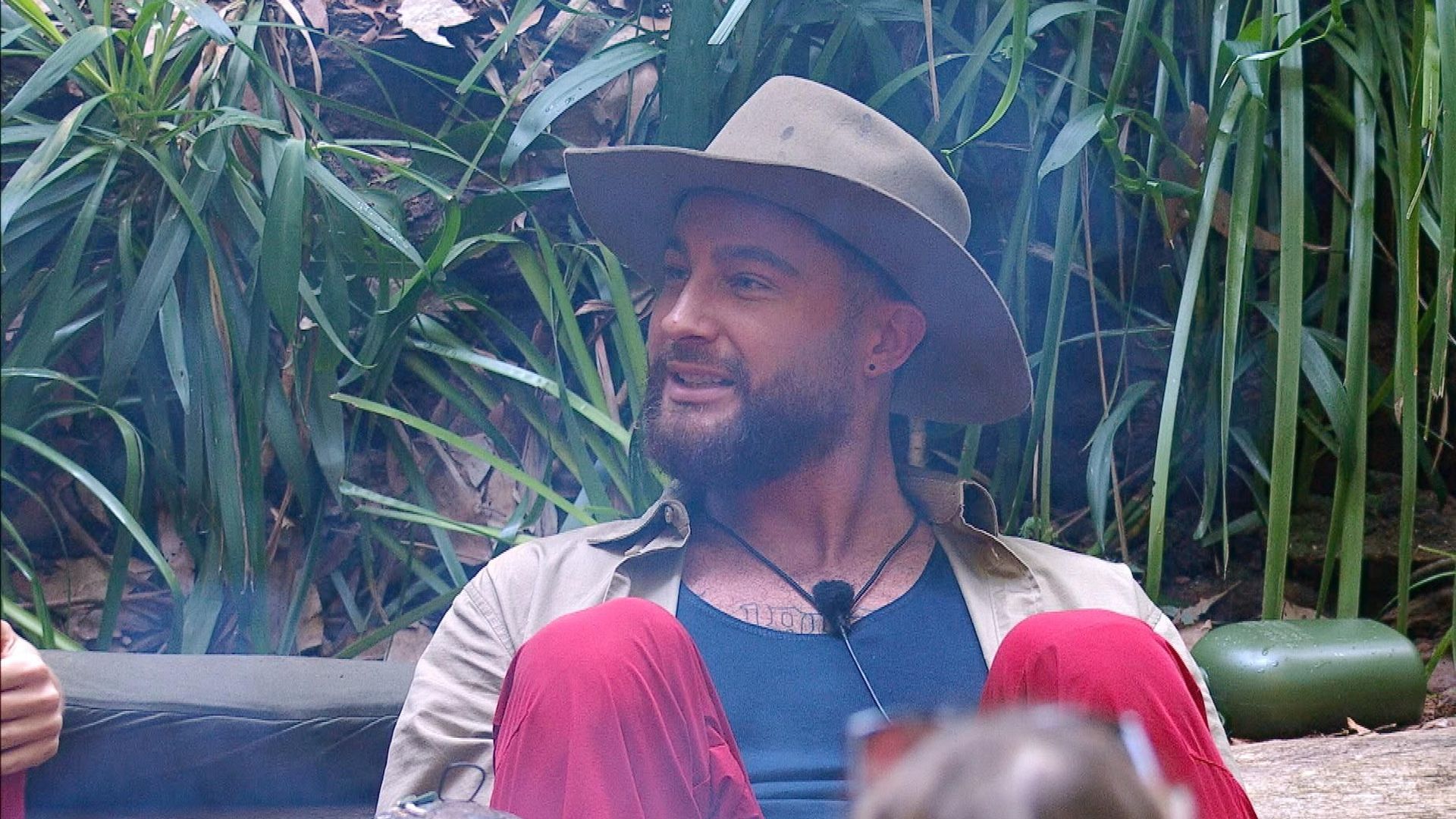 Beziehungsunf-hig-Umut-Tekin-reflektiert-sein-Liebesleben