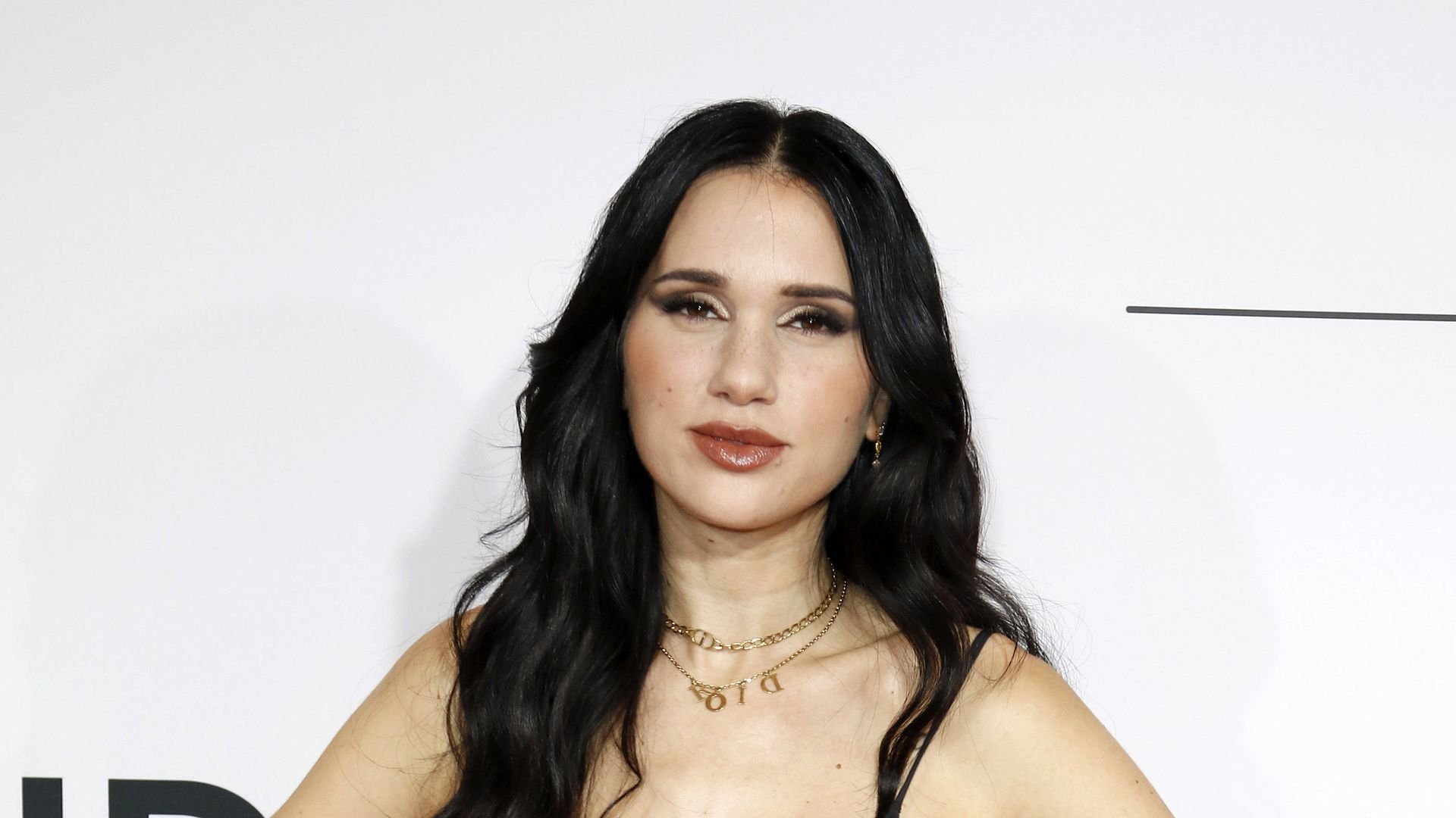 Vanessa-Borck-startet-ihre-eigene-Datingshow-auf-YouTube