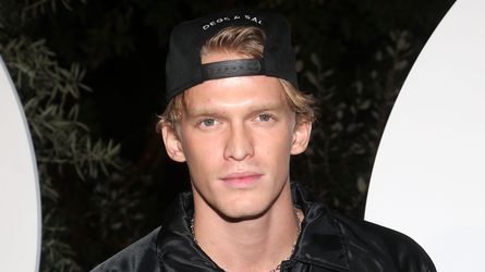 15 Jahre später: Cody Simpson zahlt alten Plattendeal ab
