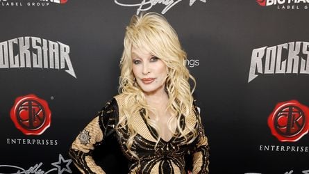 buckingham-palast-ehrt-dolly-parton-mit-besonderer-geste